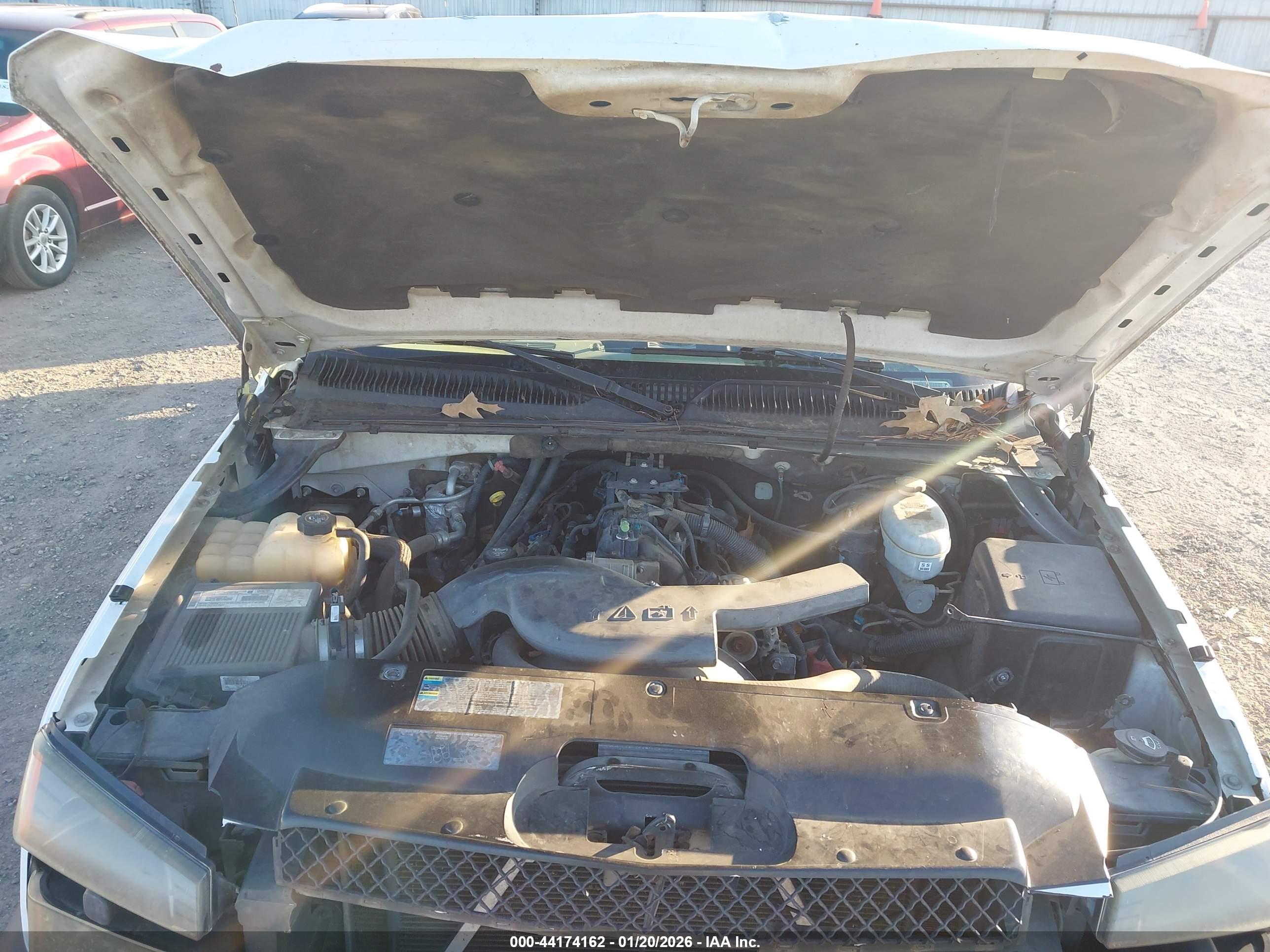 CHEVROLET AVALANCHE image 10