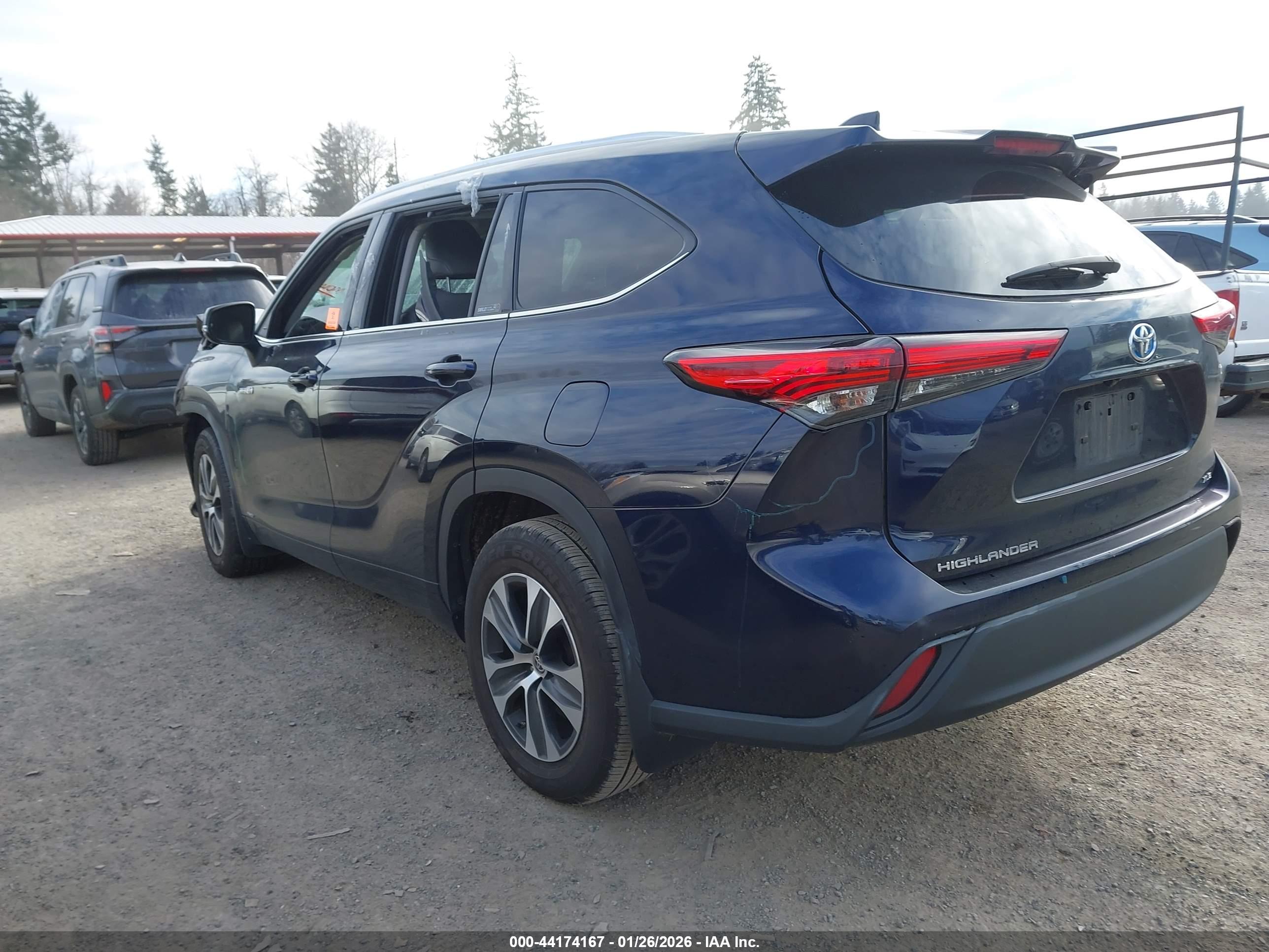 TOYOTA HIGHLANDER image 3