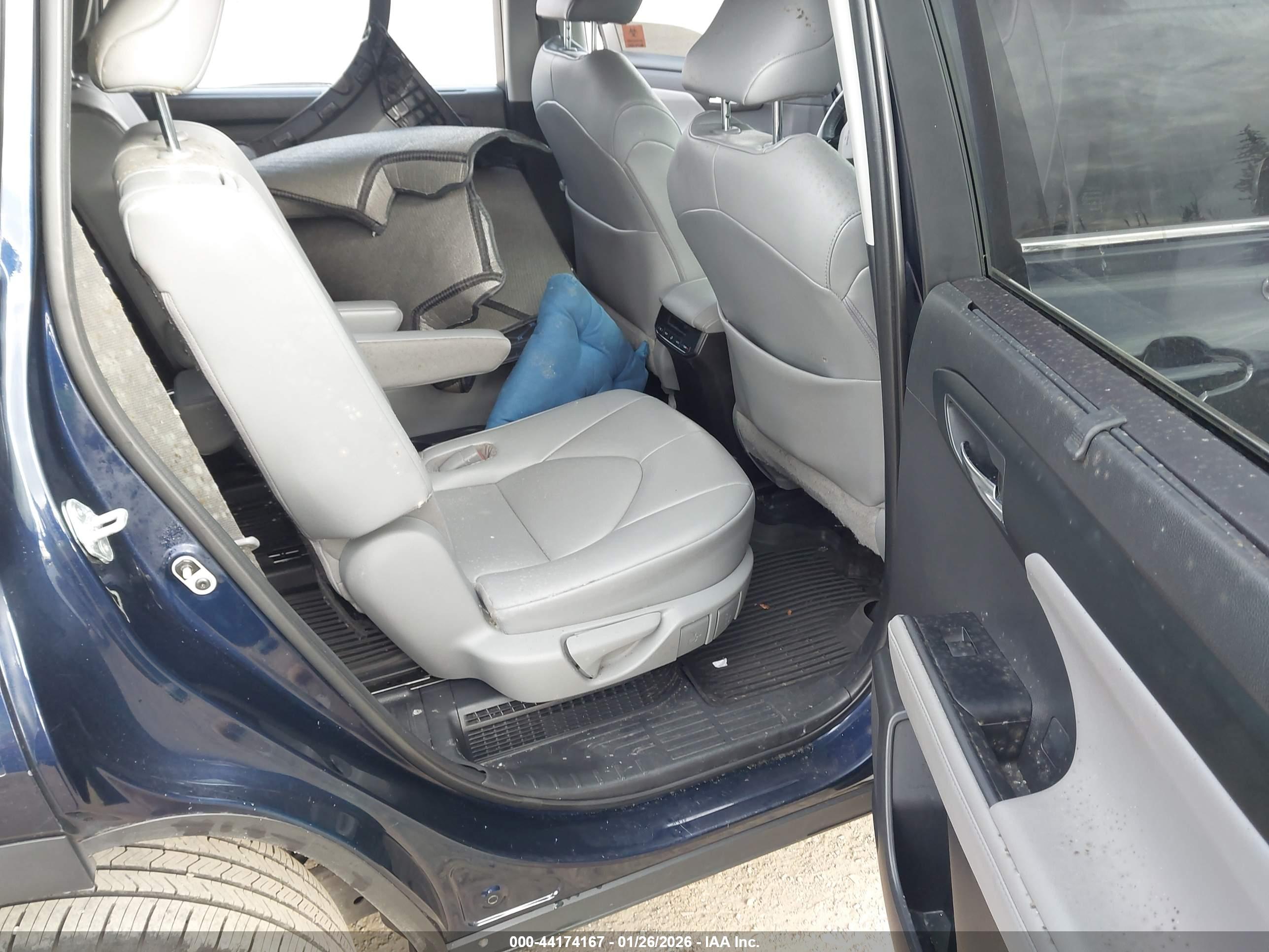 TOYOTA HIGHLANDER image 6