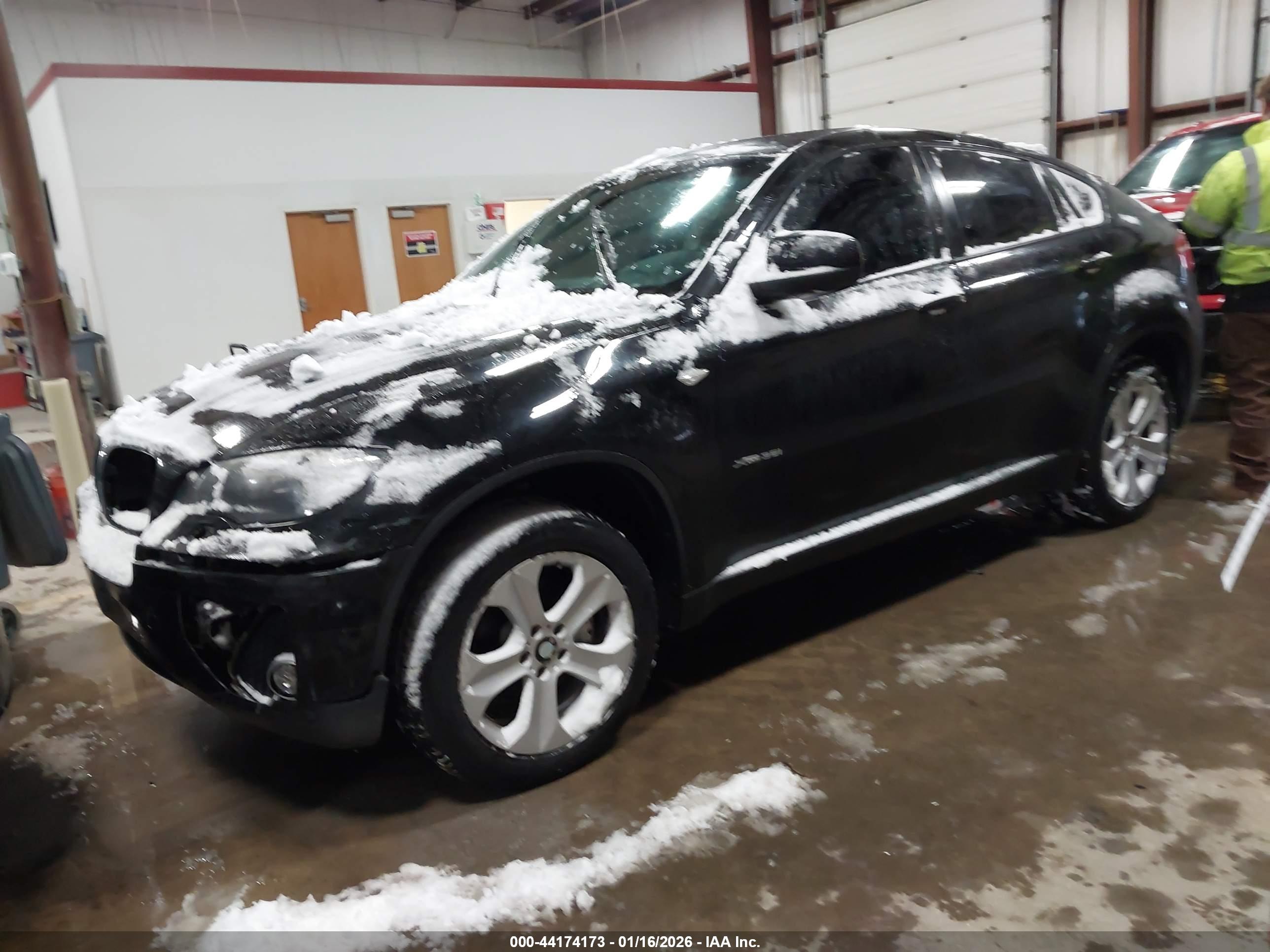 BMW X6 image 2