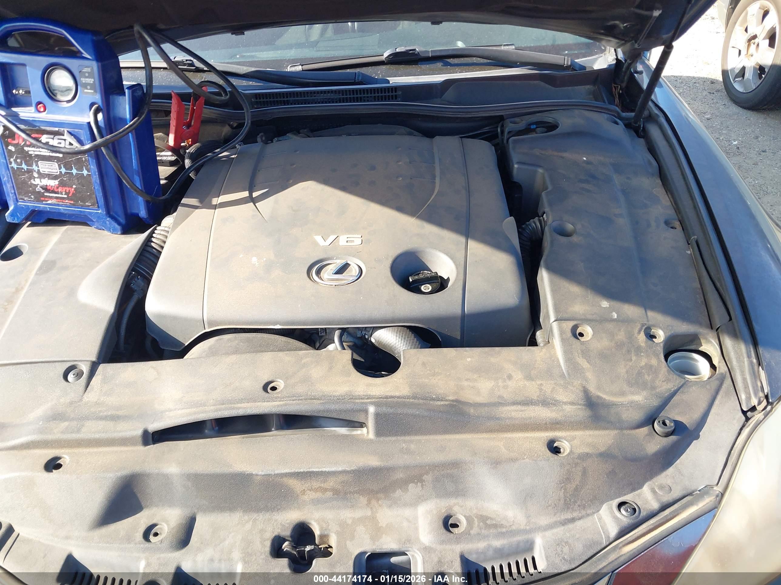 LEXUS IS image 10