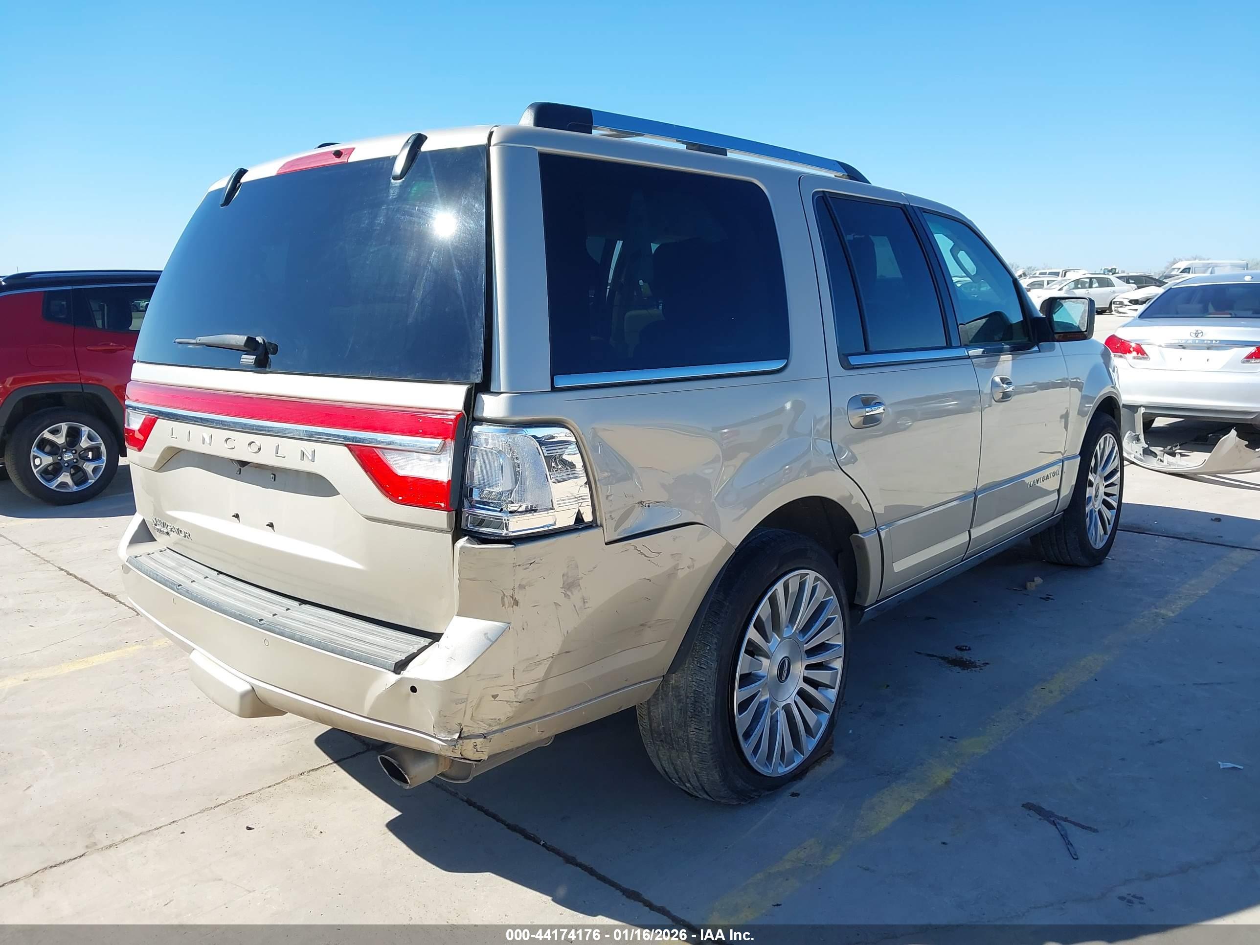 LINCOLN NAVIGATOR image 4