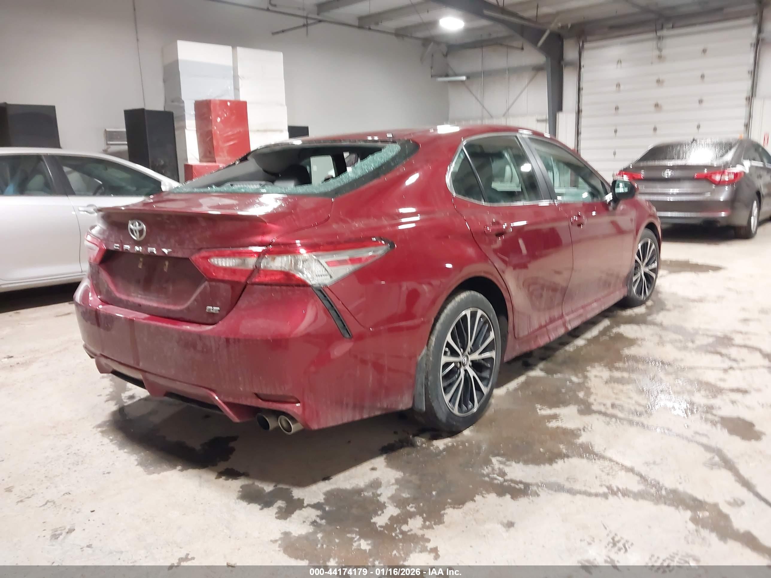 TOYOTA CAMRY image 4