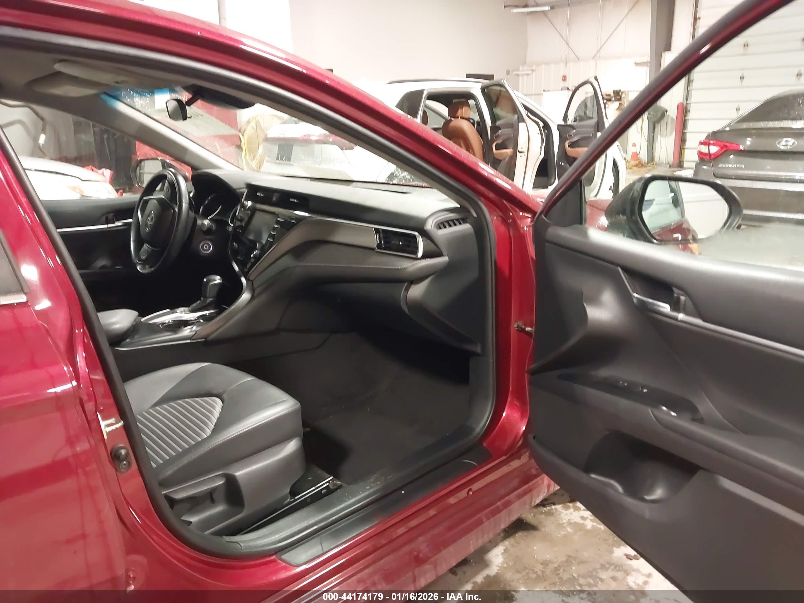 TOYOTA CAMRY image 5