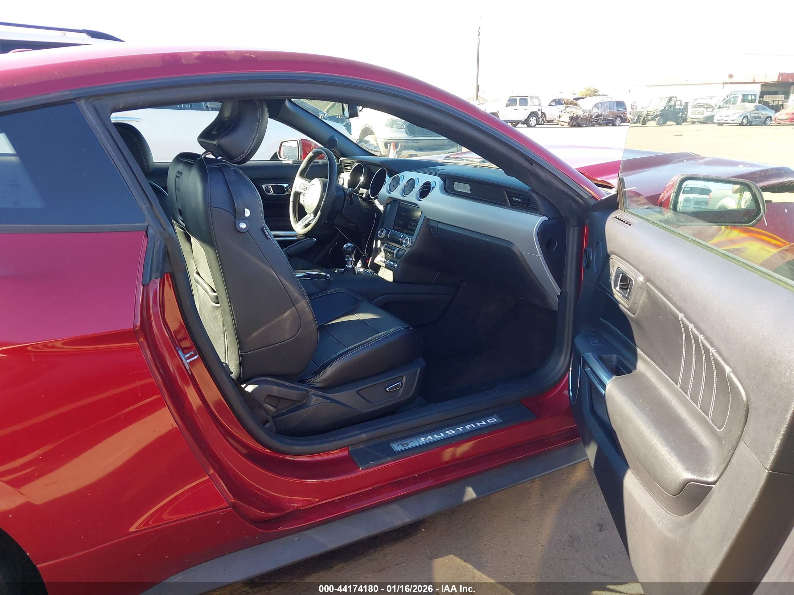 FORD MUSTANG image 5