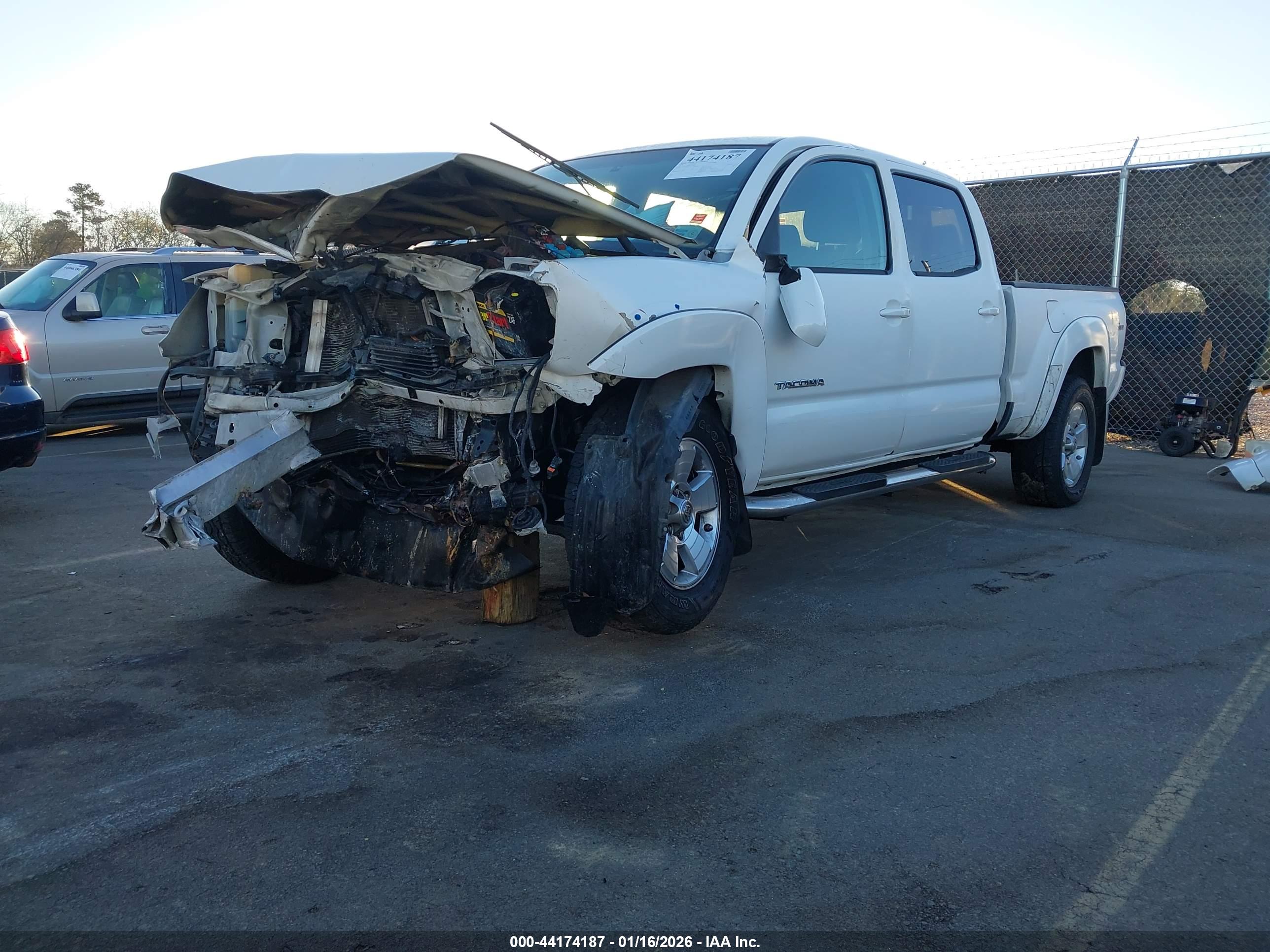 TOYOTA TACOMA image 2