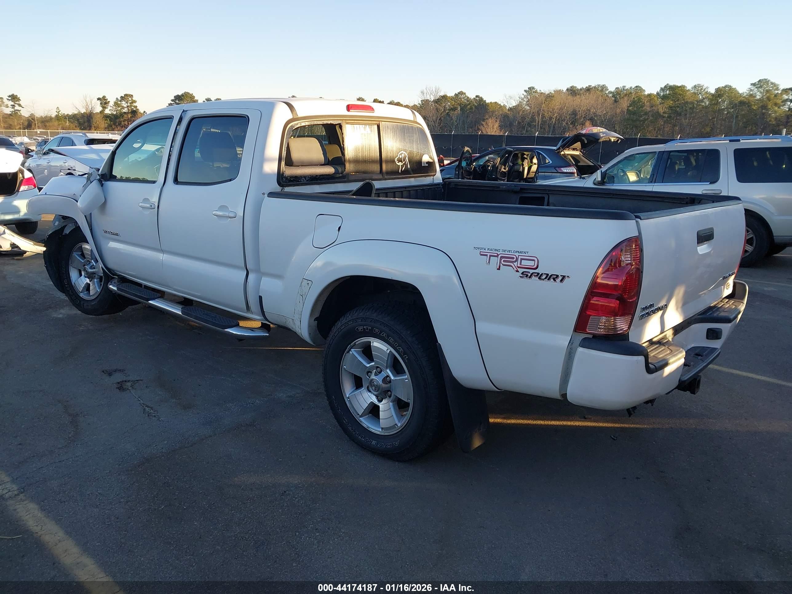 TOYOTA TACOMA image 3
