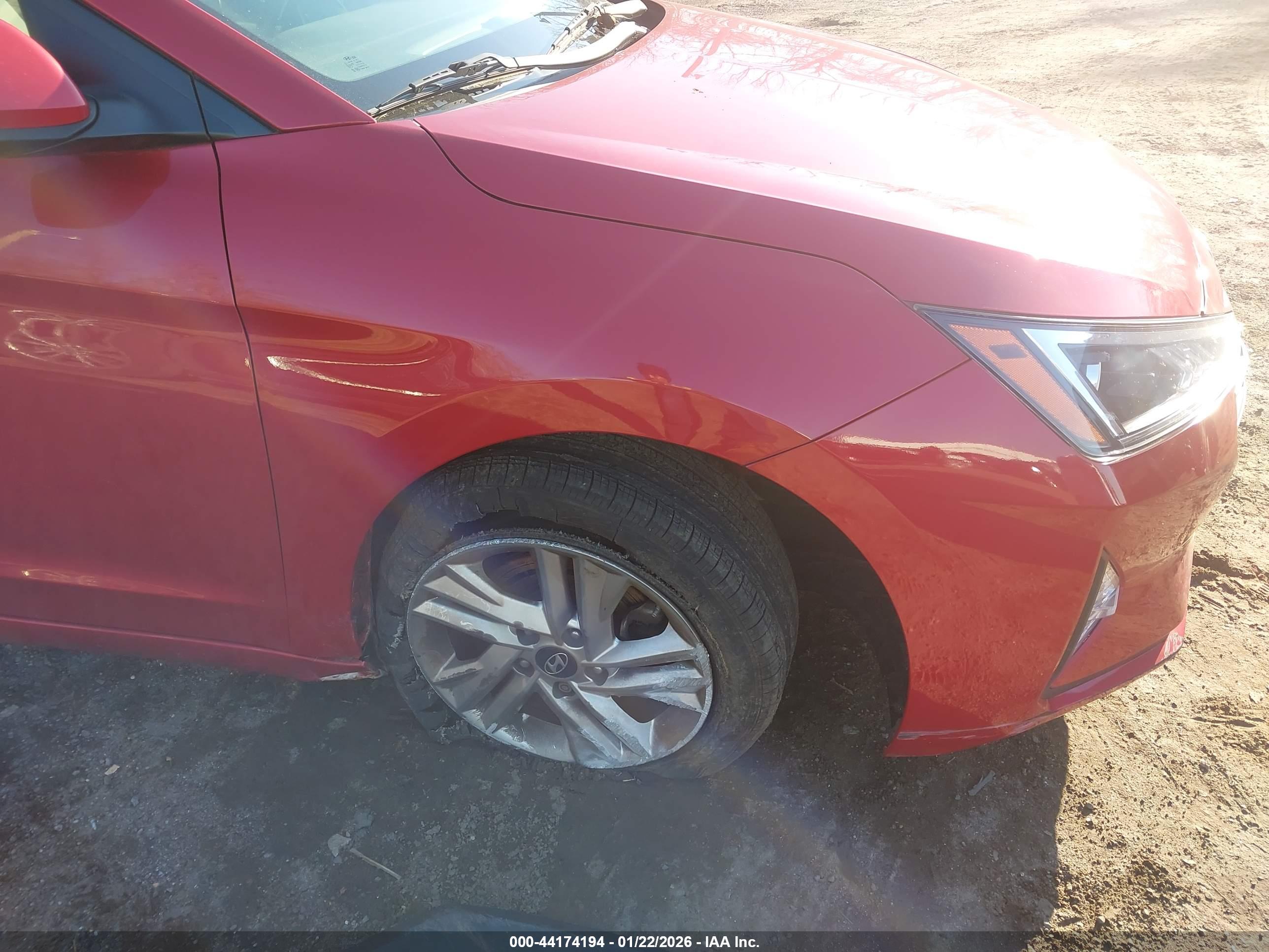 HYUNDAI ELANTRA image 6