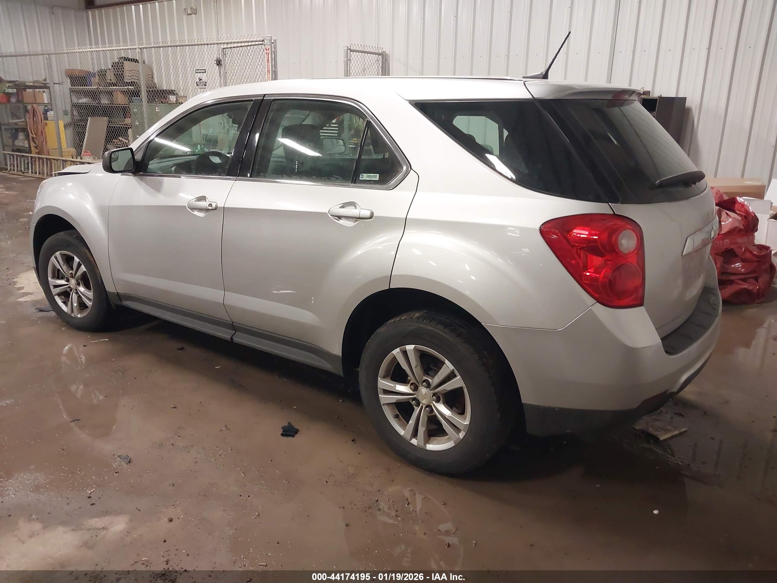 CHEVROLET EQUINOX image 3
