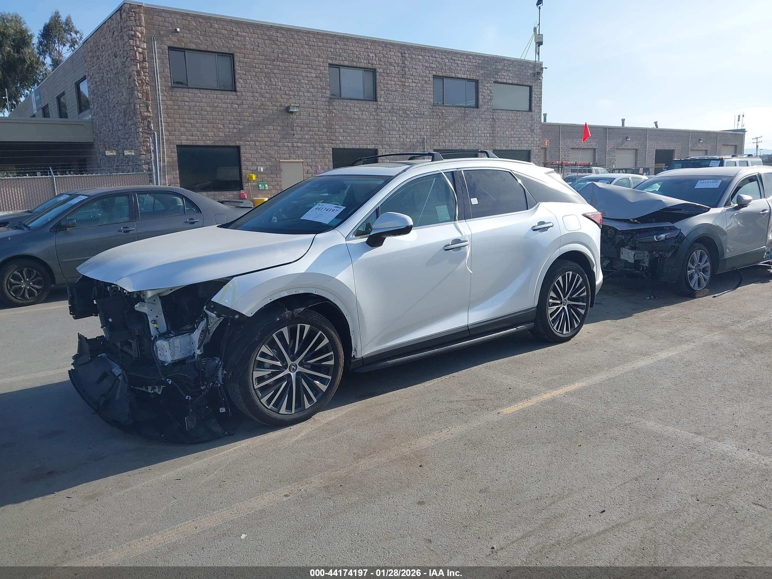 LEXUS RX image 2