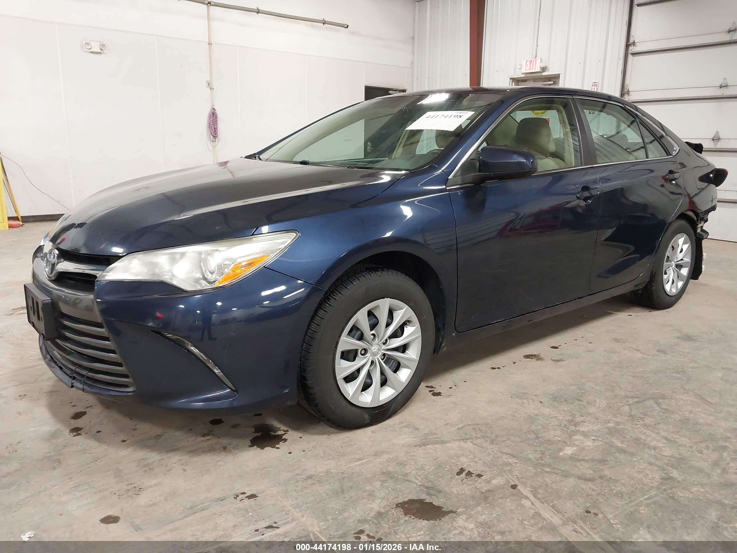 TOYOTA CAMRY image 2