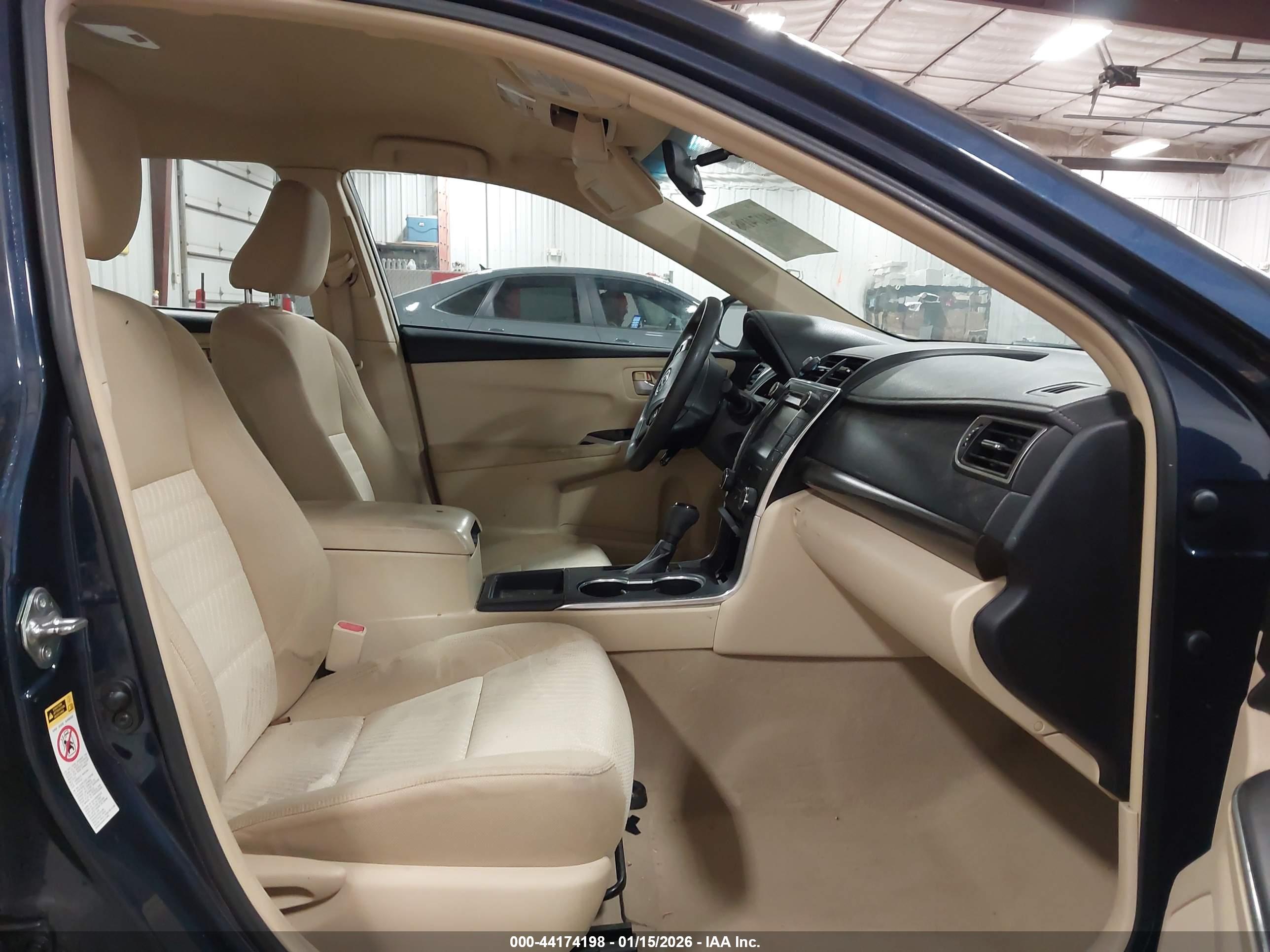 TOYOTA CAMRY image 5