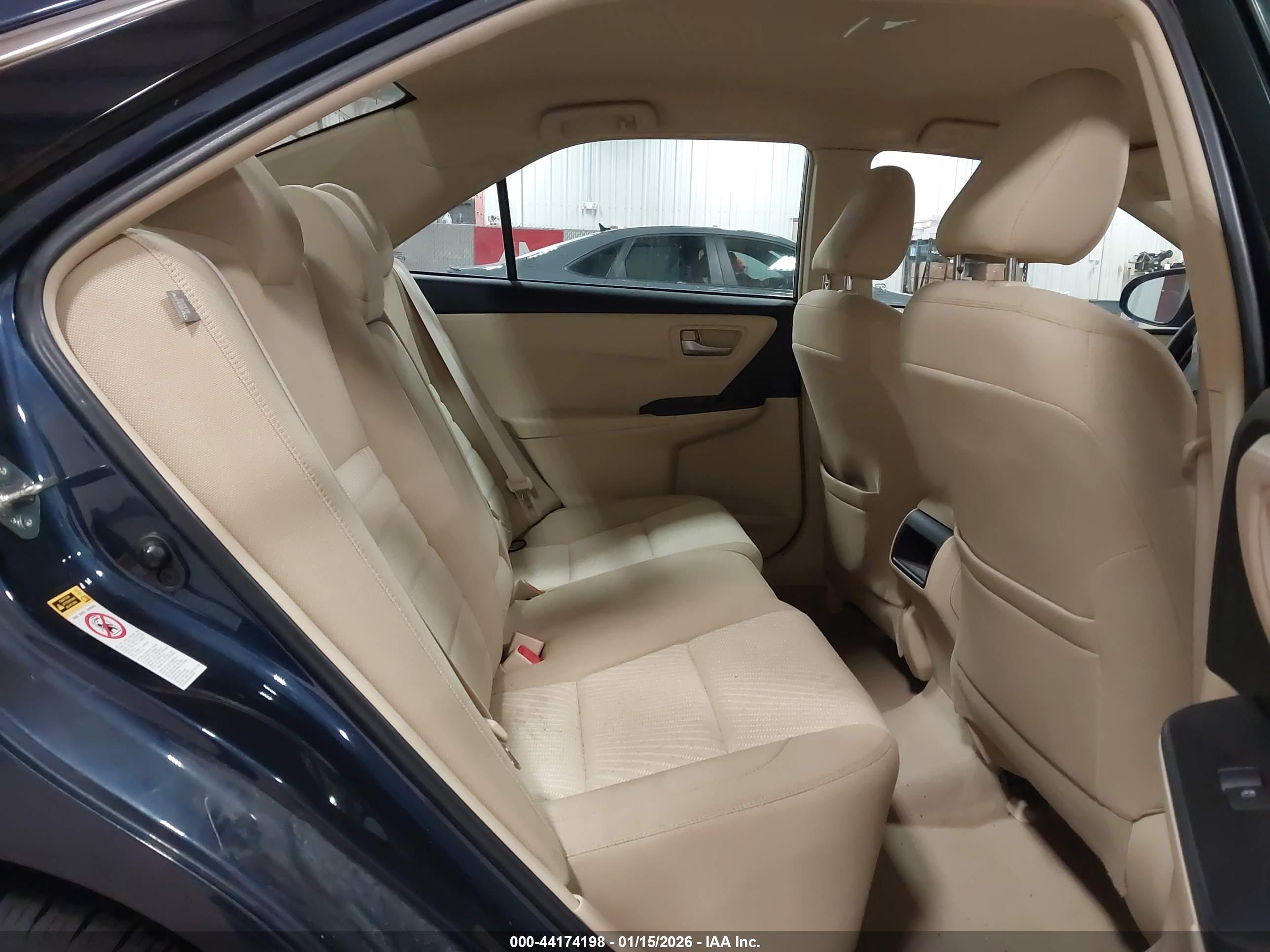TOYOTA CAMRY image 8