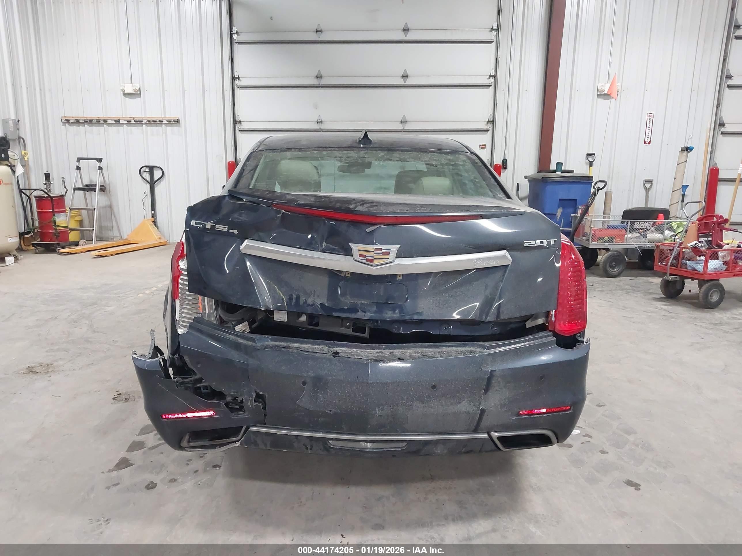 CADILLAC CTS image 6