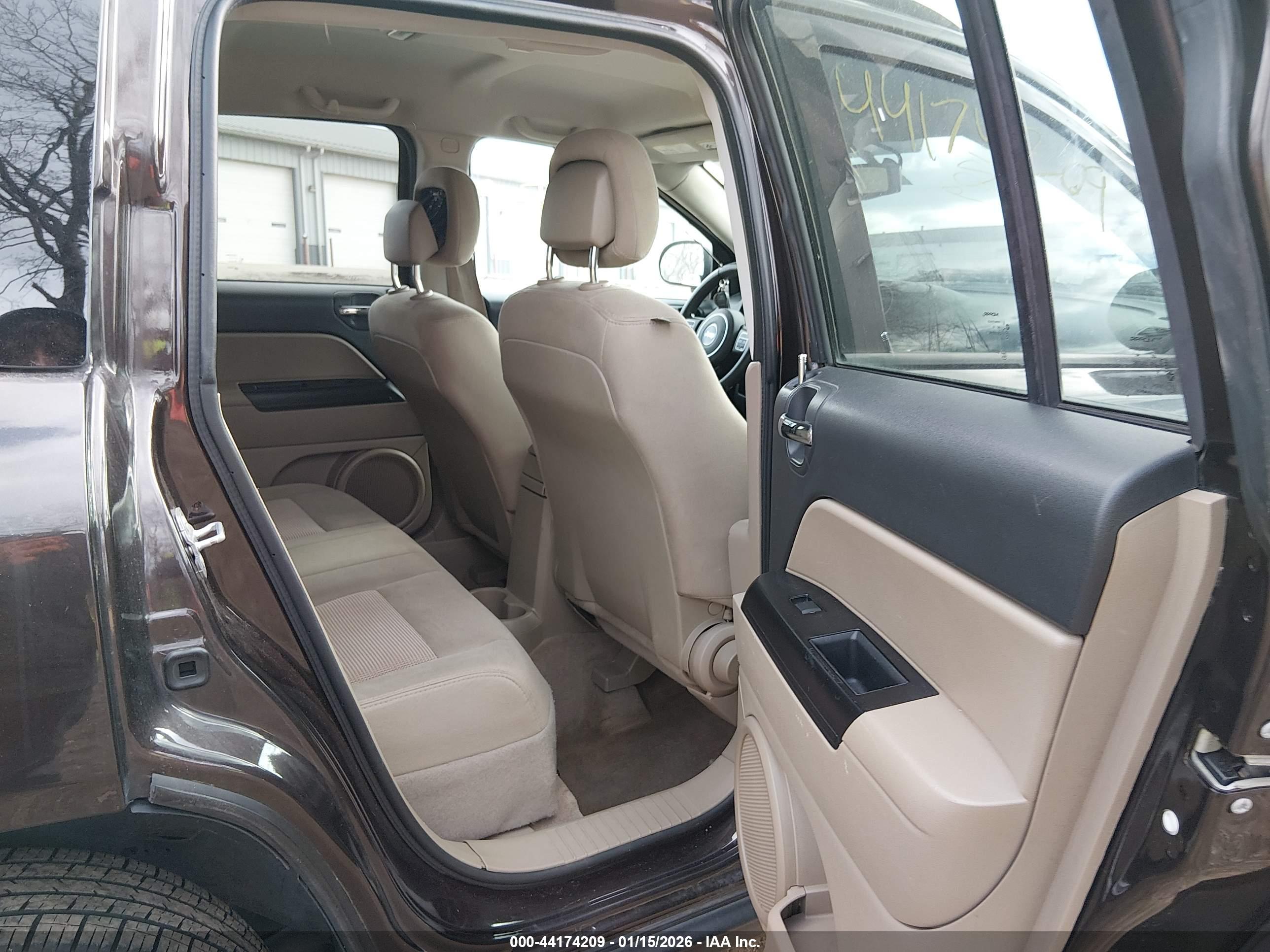 JEEP COMPASS image 8