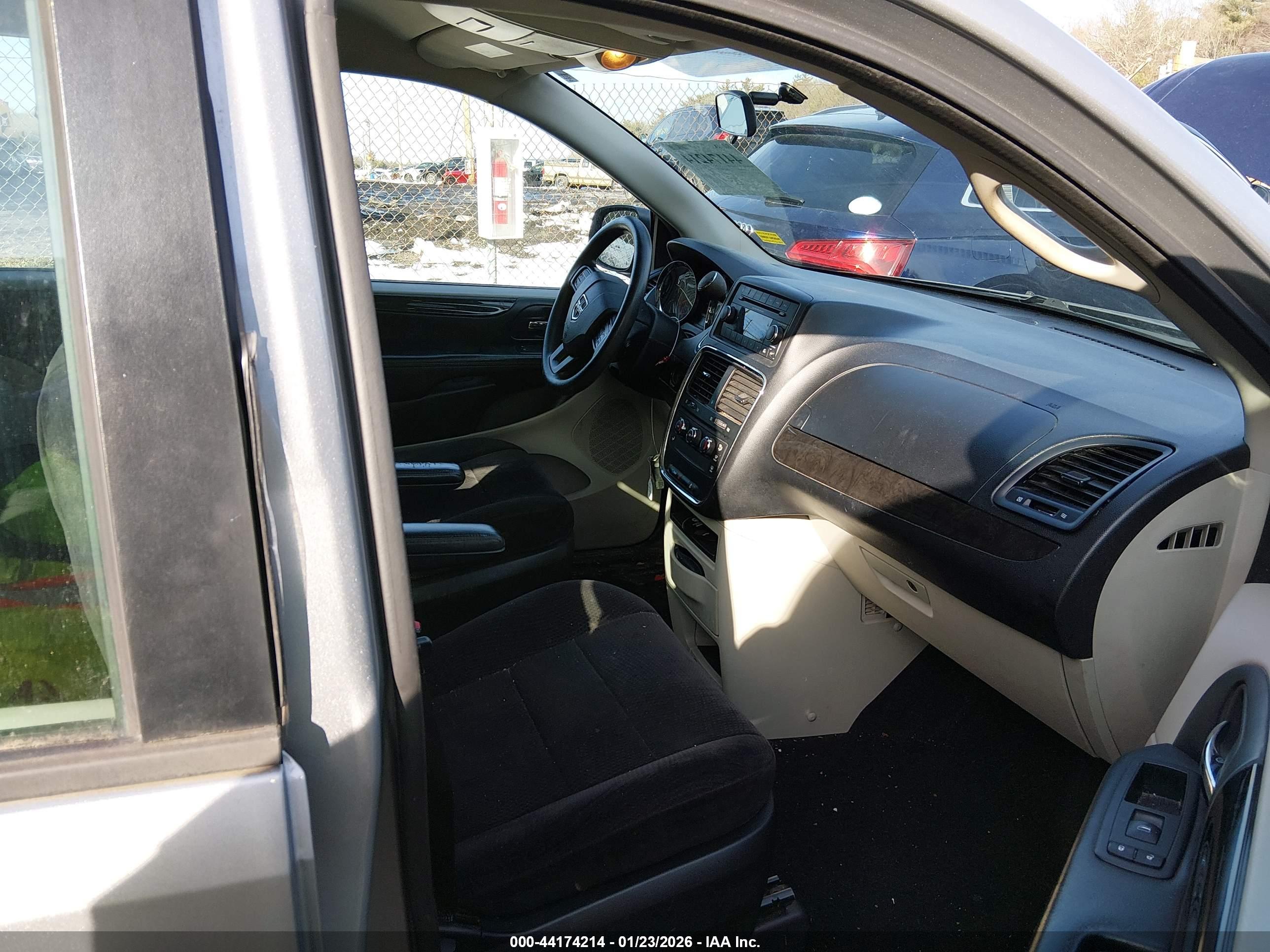 DODGE GRAND image 5