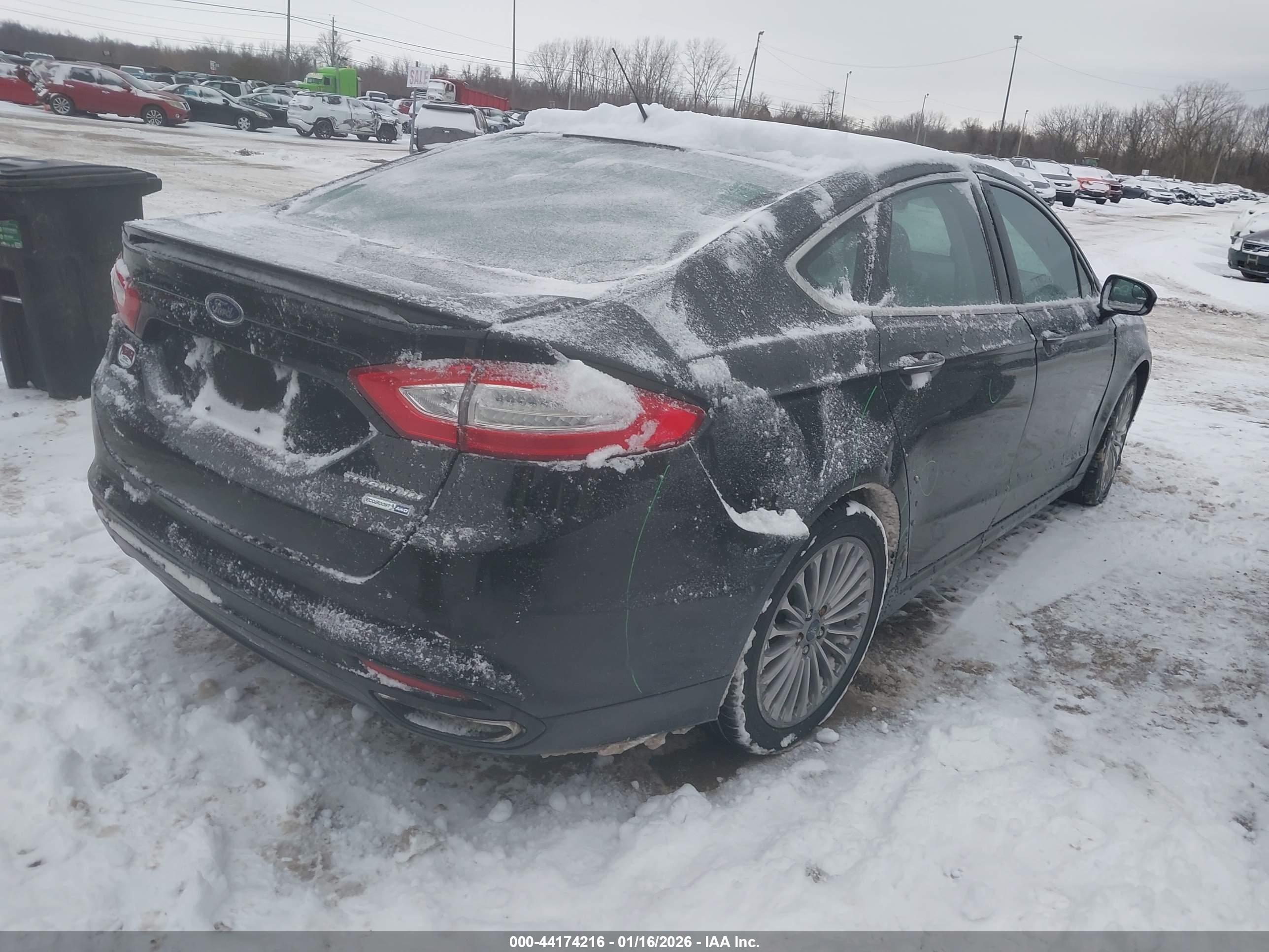 FORD FUSION image 4