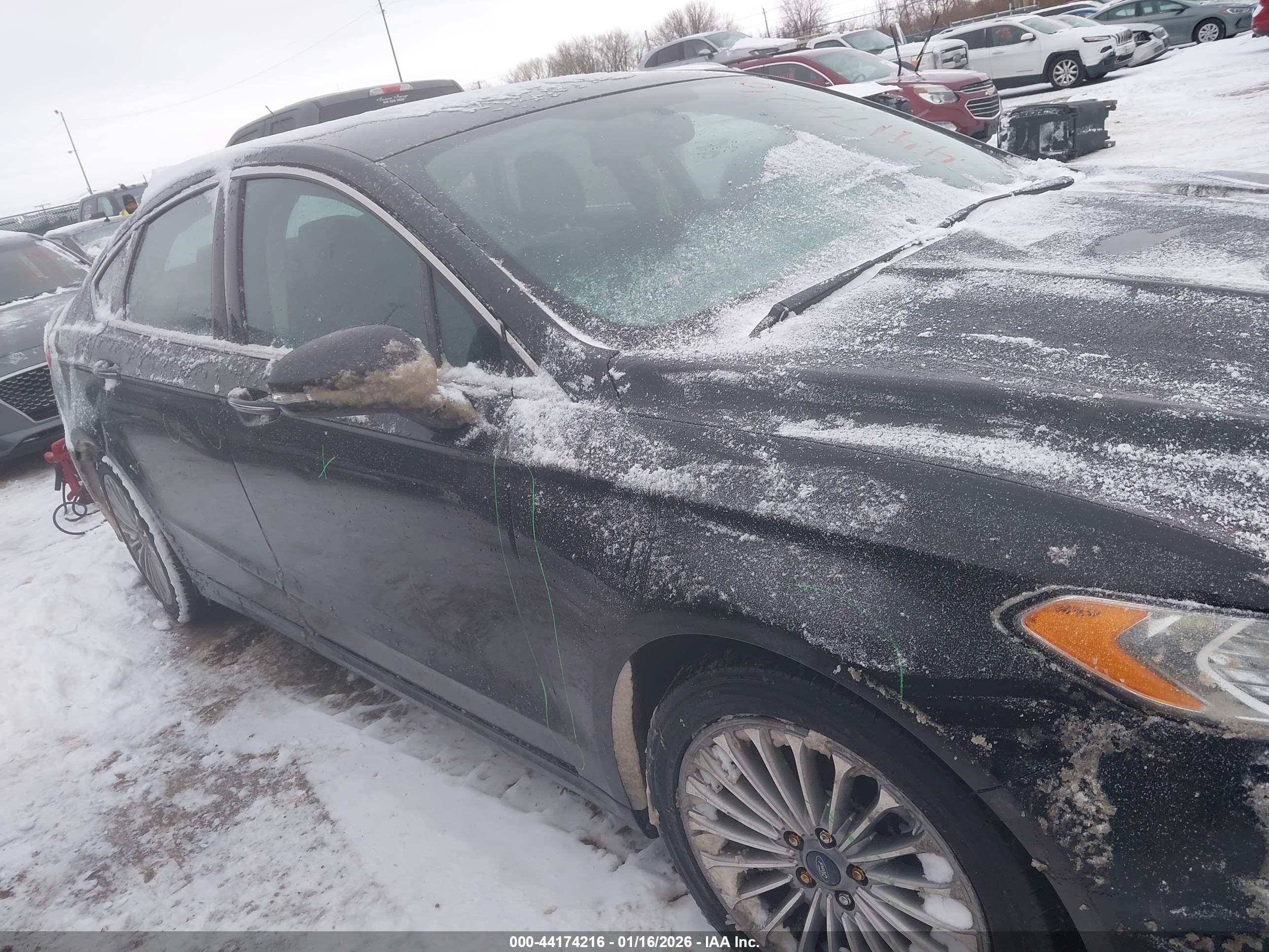 FORD FUSION image 6