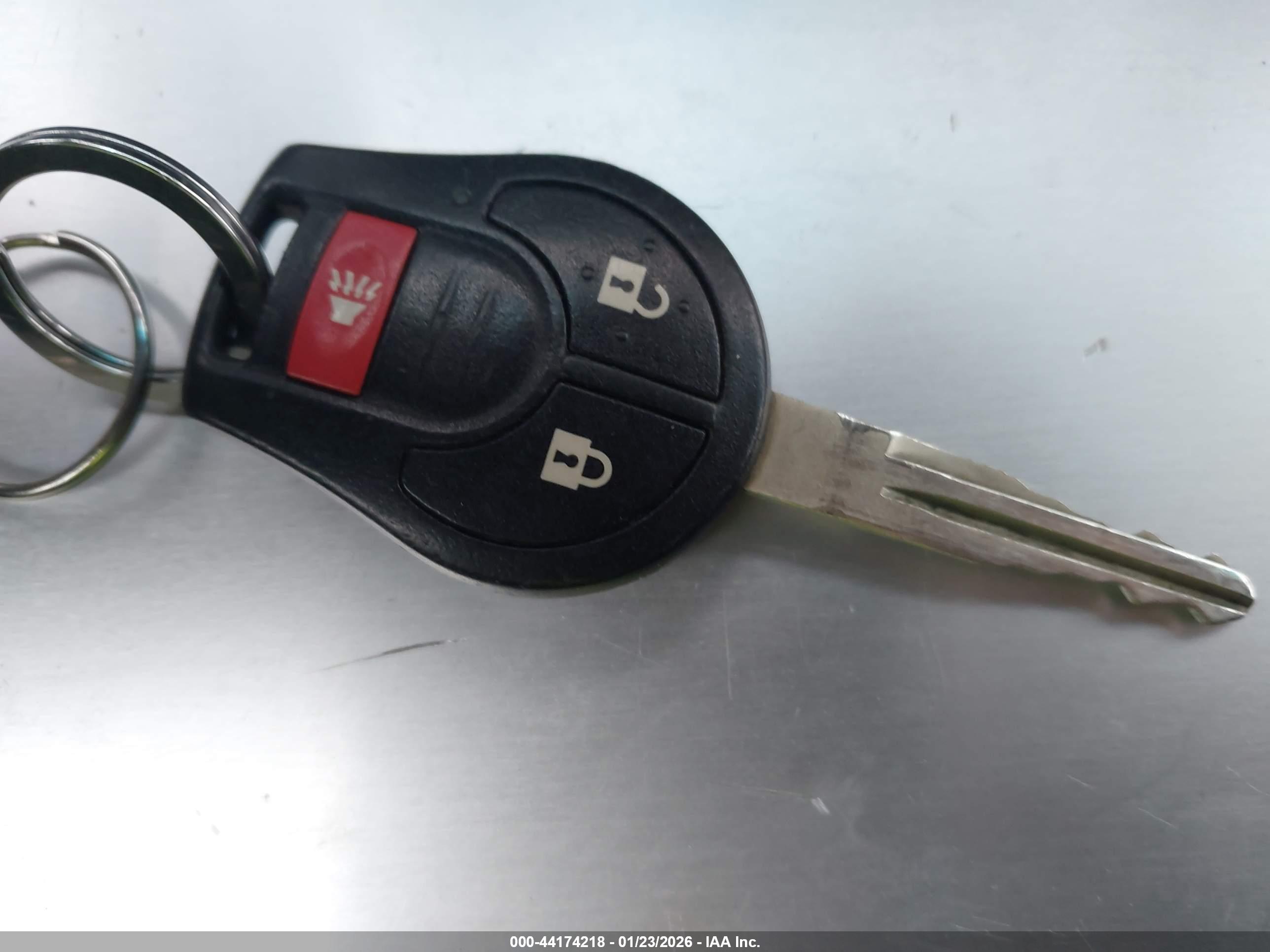 NISSAN ROGUE image 11