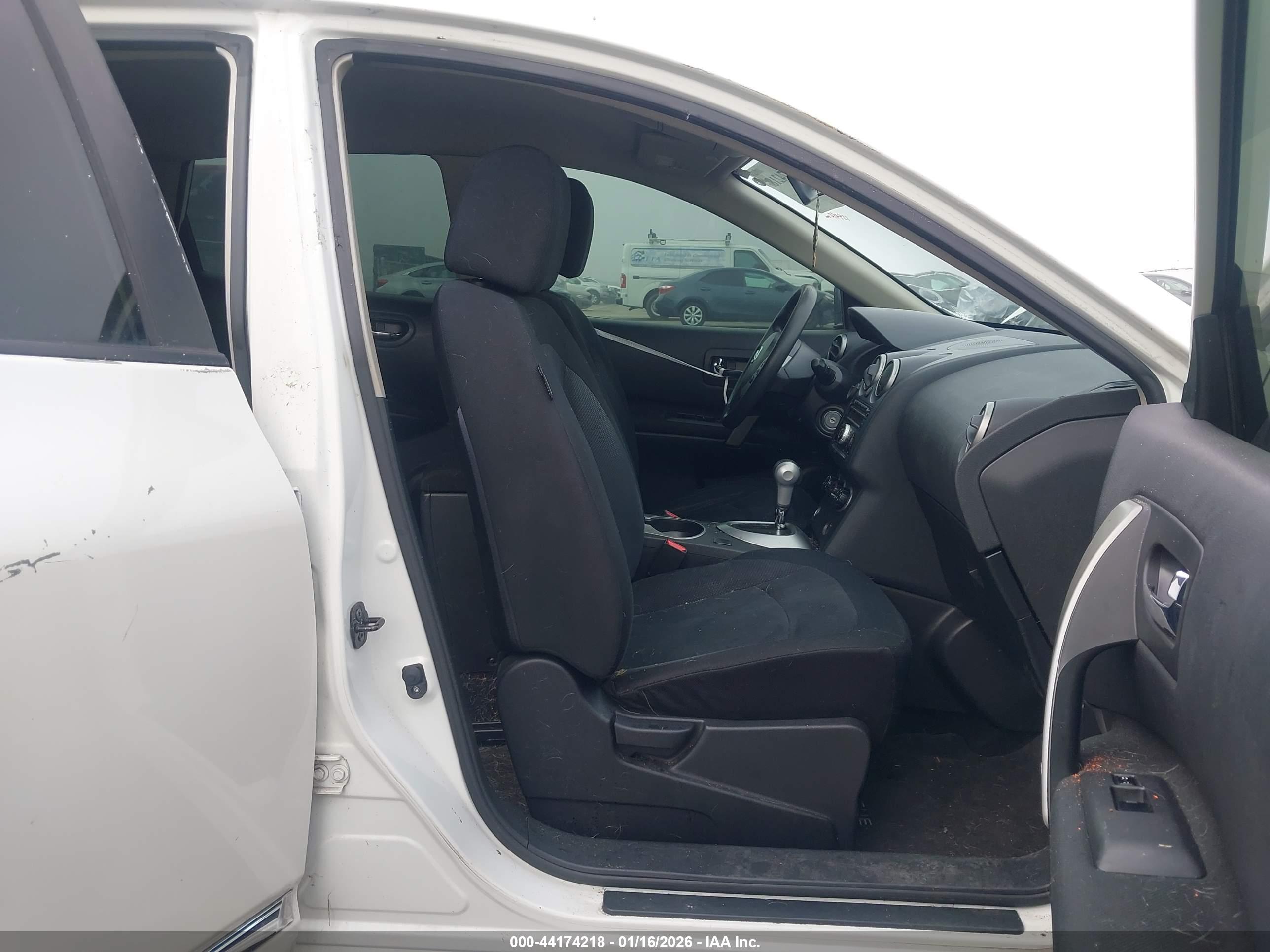 NISSAN ROGUE image 5