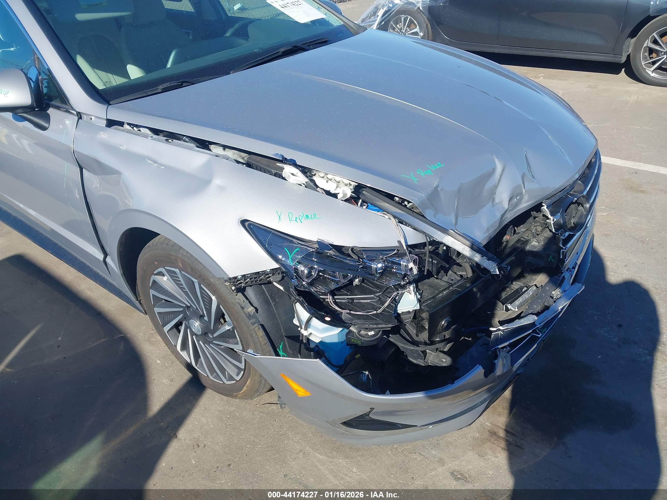 HYUNDAI SONATA image 6