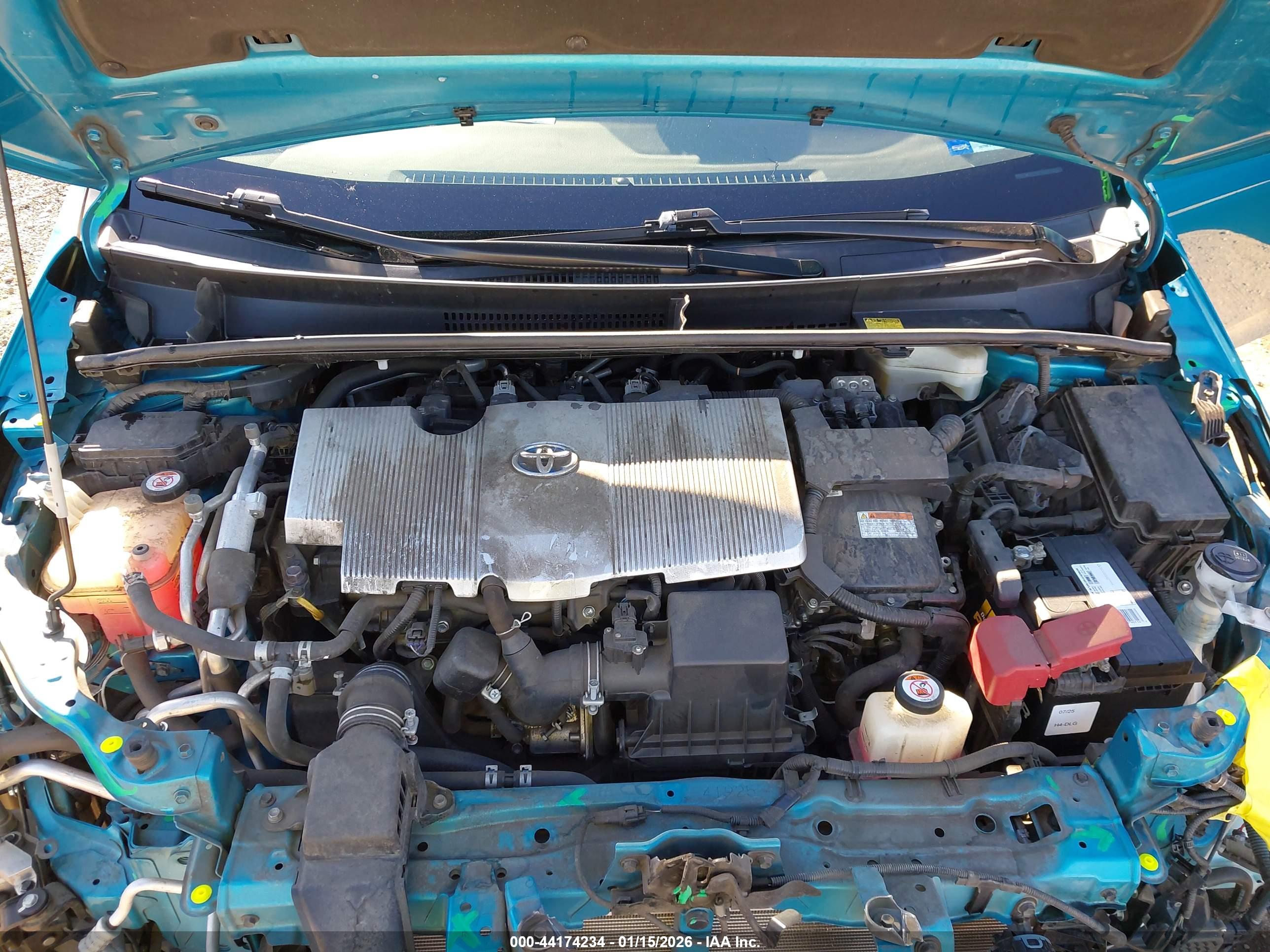 TOYOTA PRIUS image 10