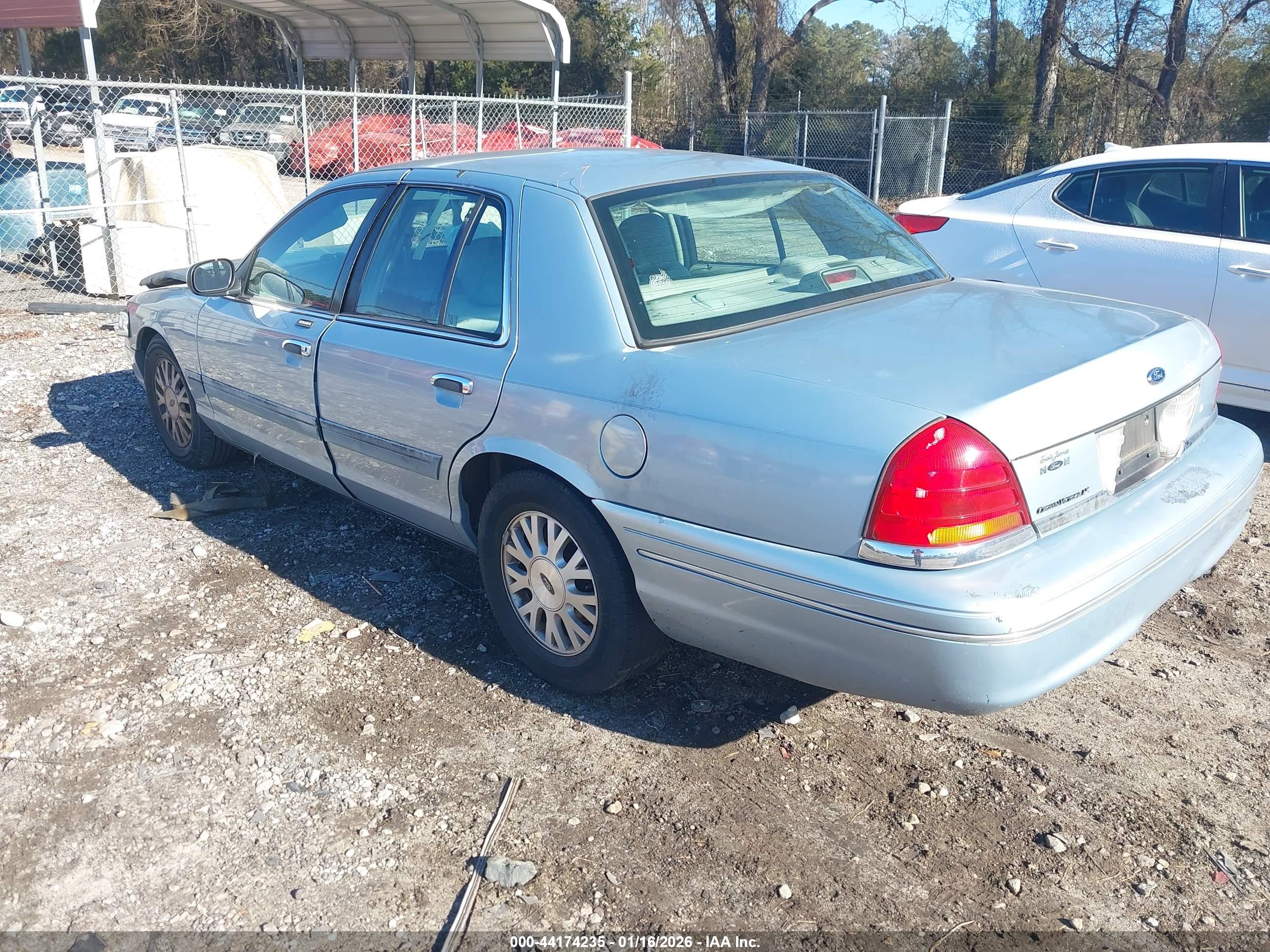 FORD CROWN image 3