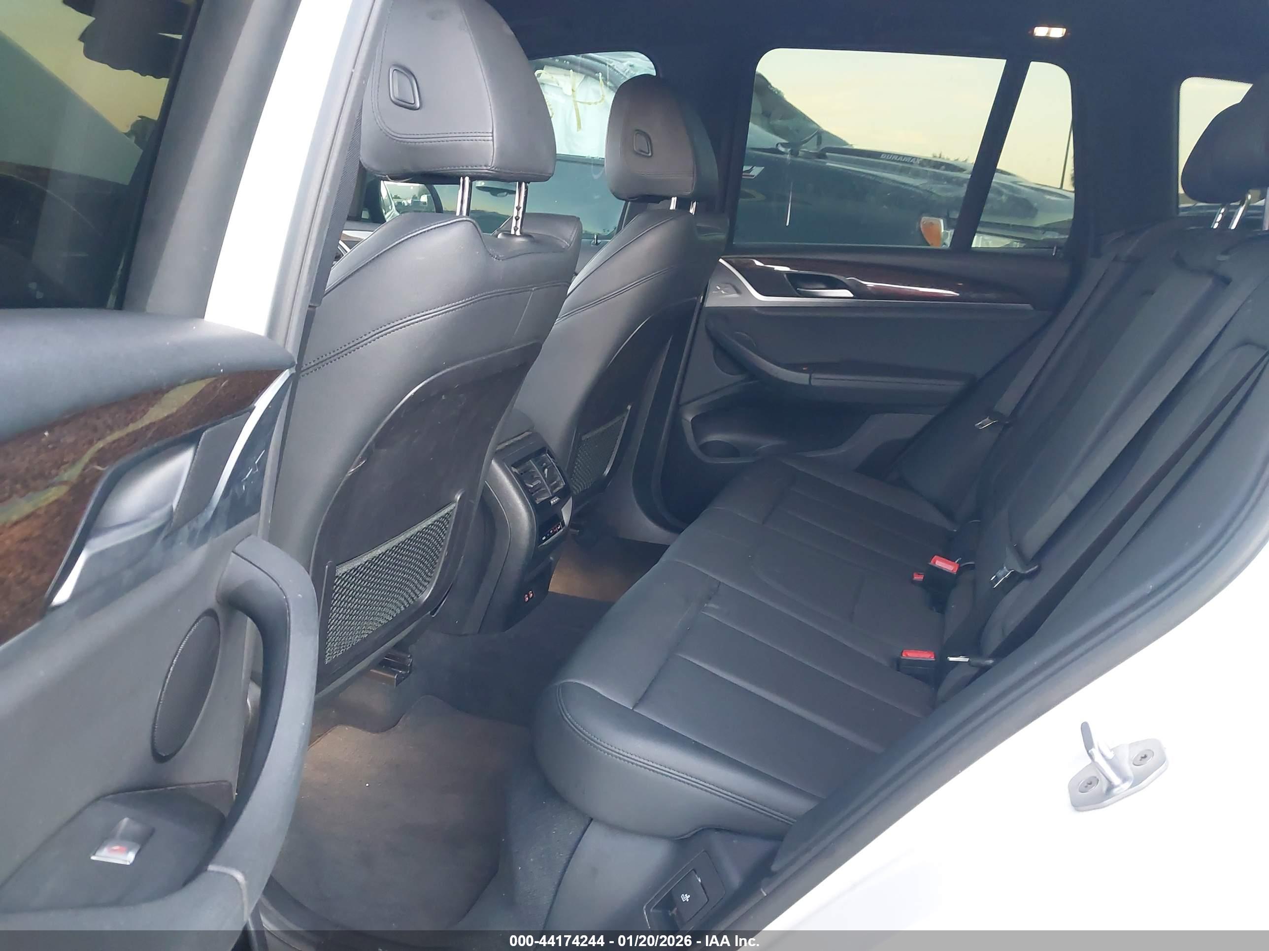 BMW X3 image 8