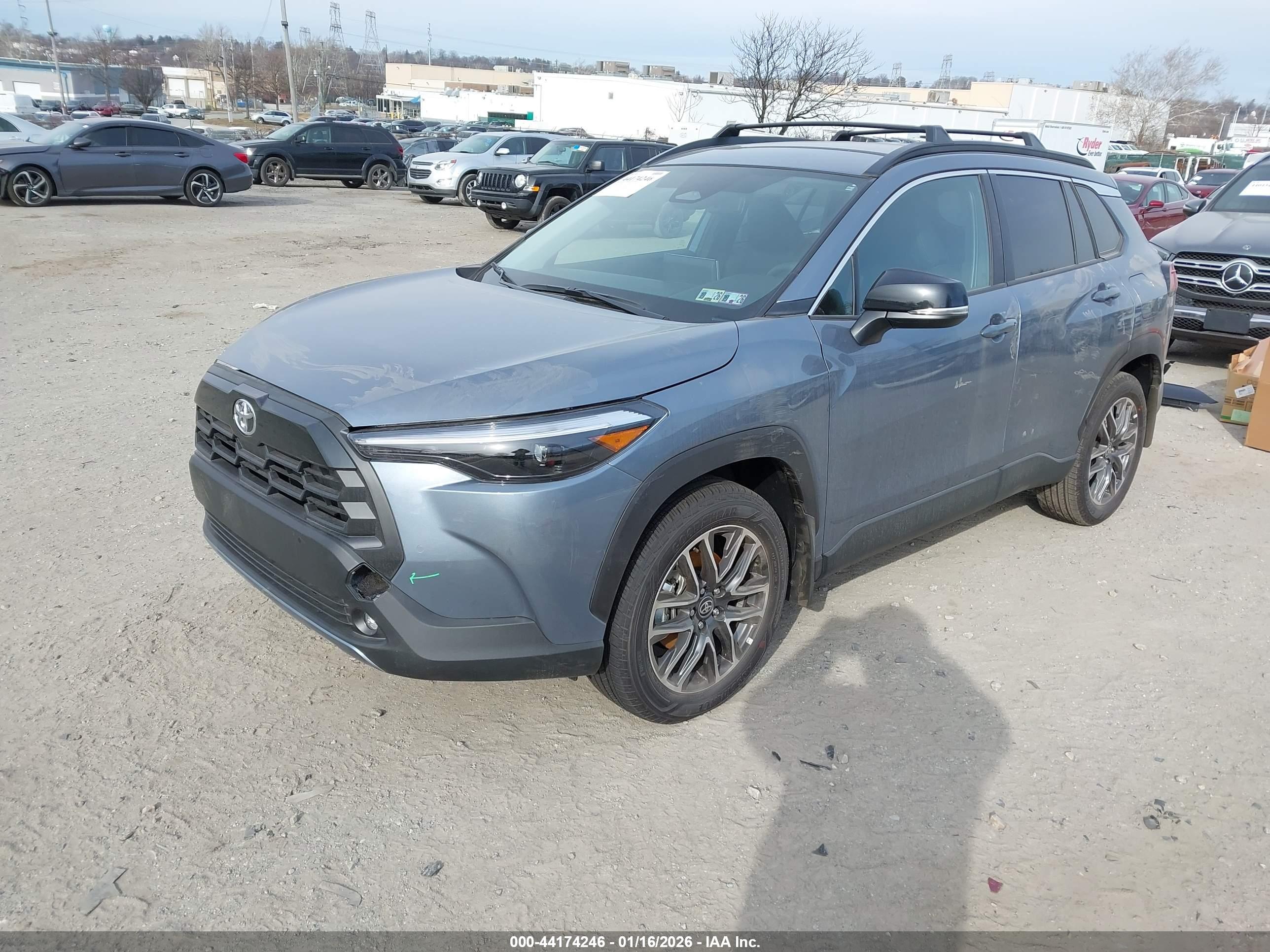 TOYOTA COROLLA image 2