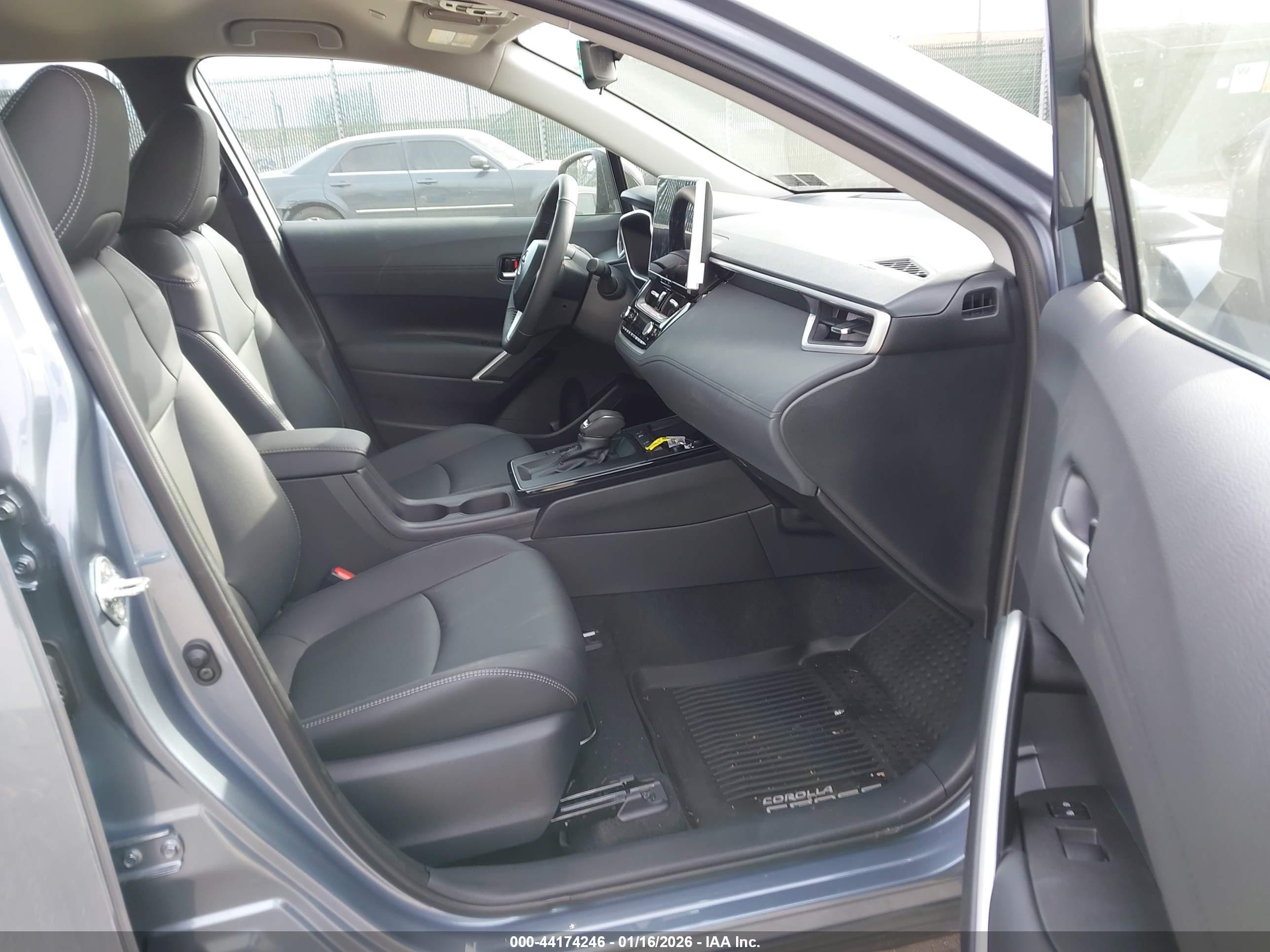 TOYOTA COROLLA image 5
