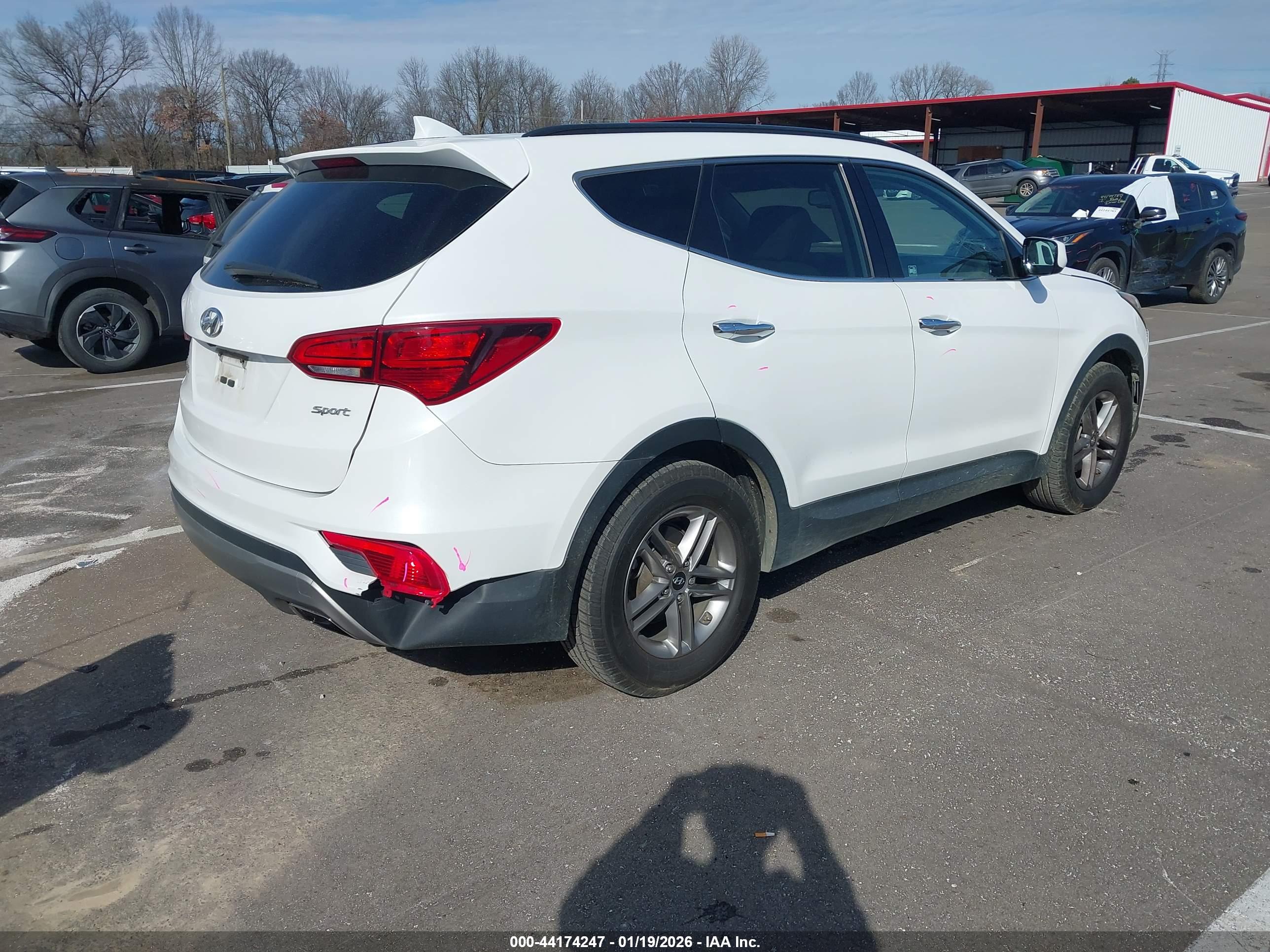 HYUNDAI SANTA image 4