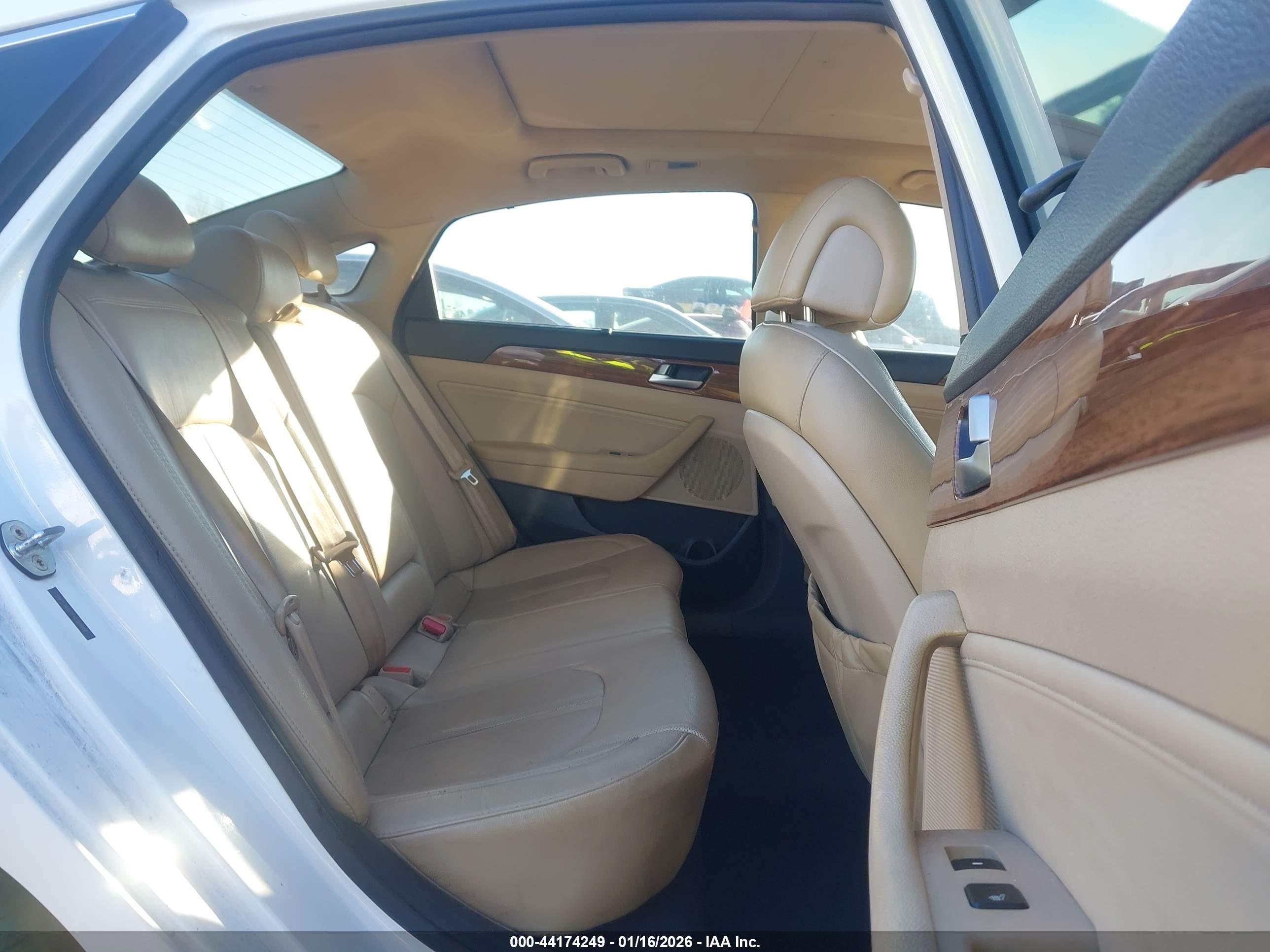 HYUNDAI SONATA image 8