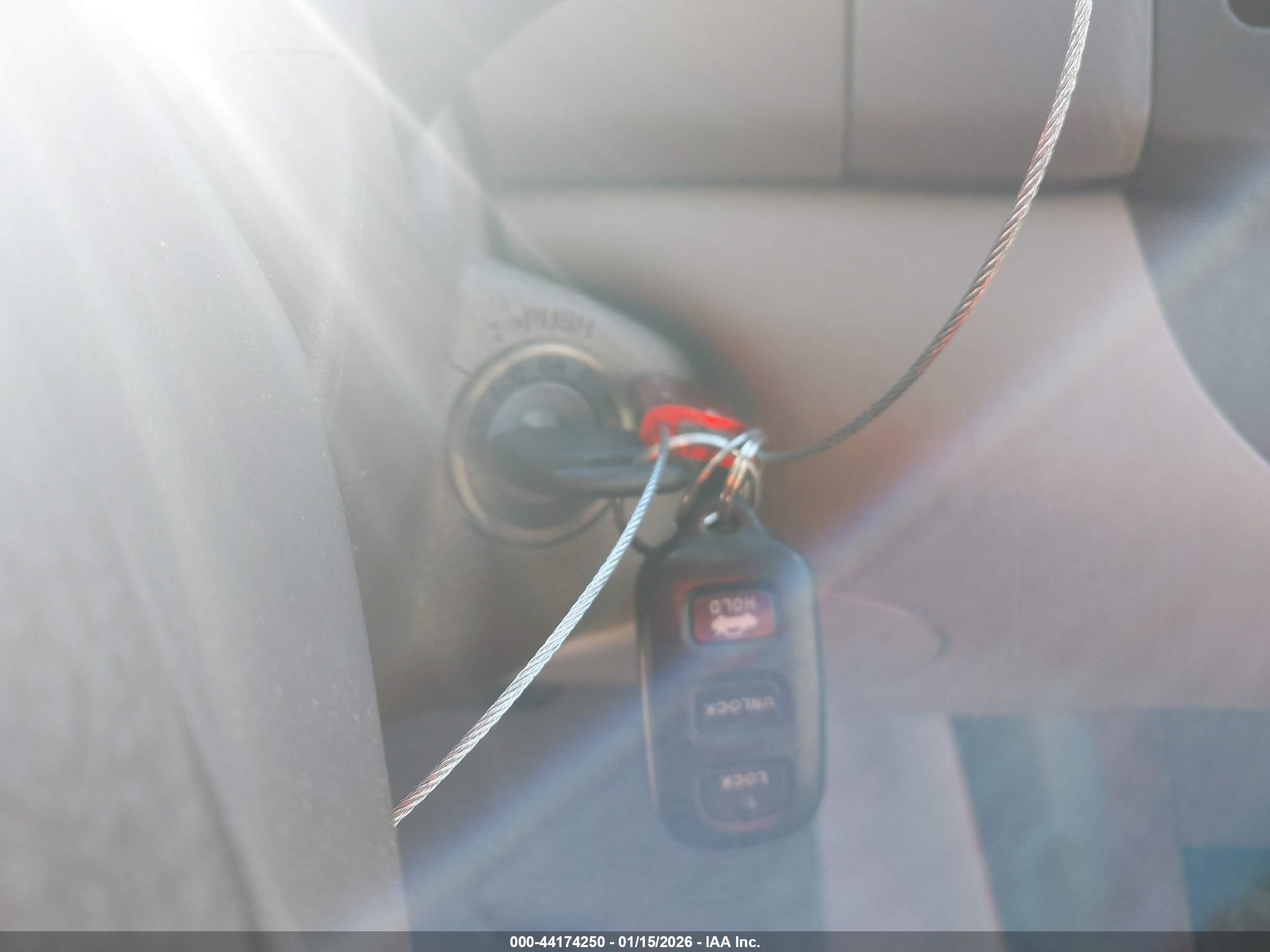 TOYOTA CAMRY image 11