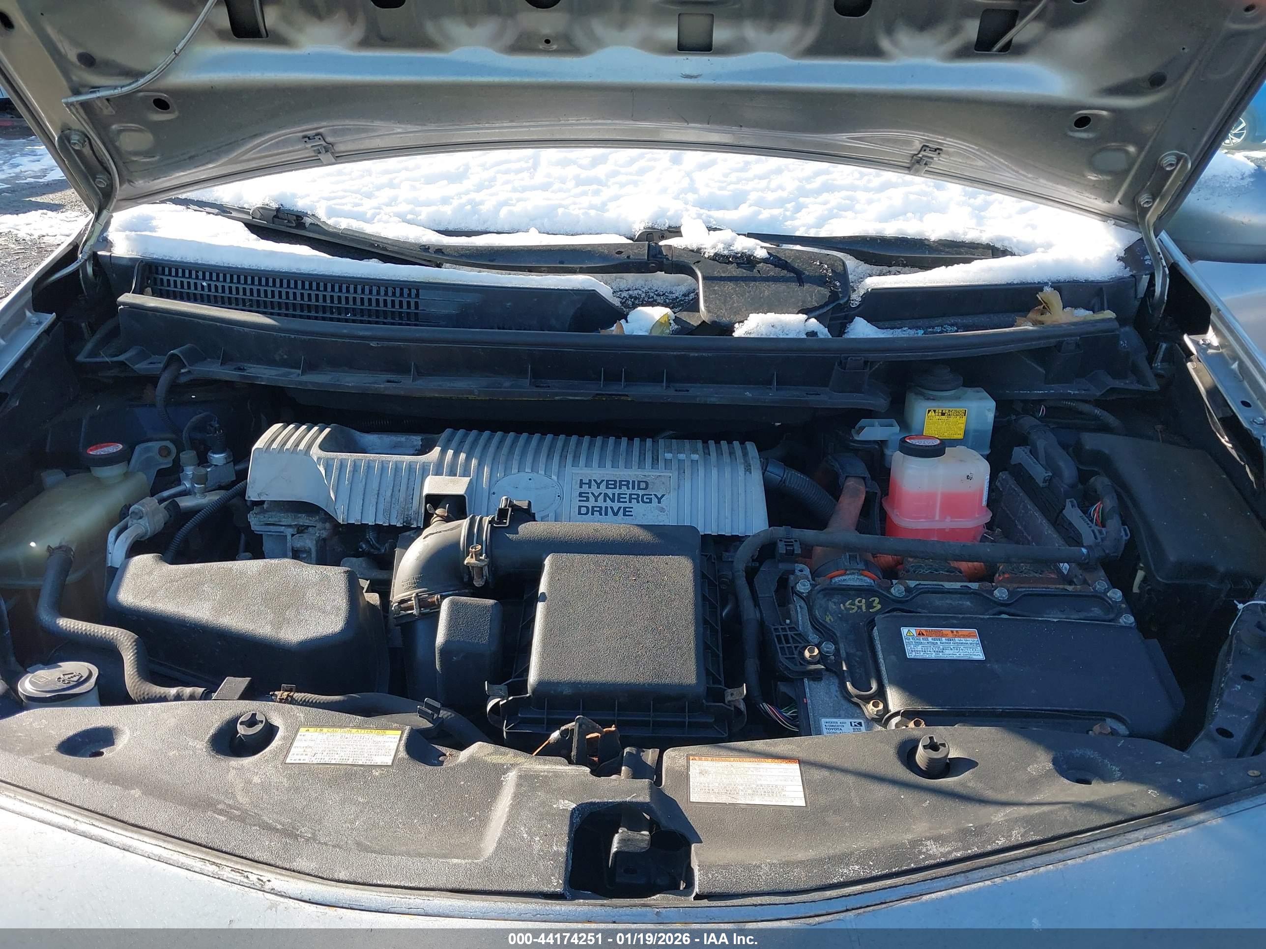 TOYOTA PRIUS image 10