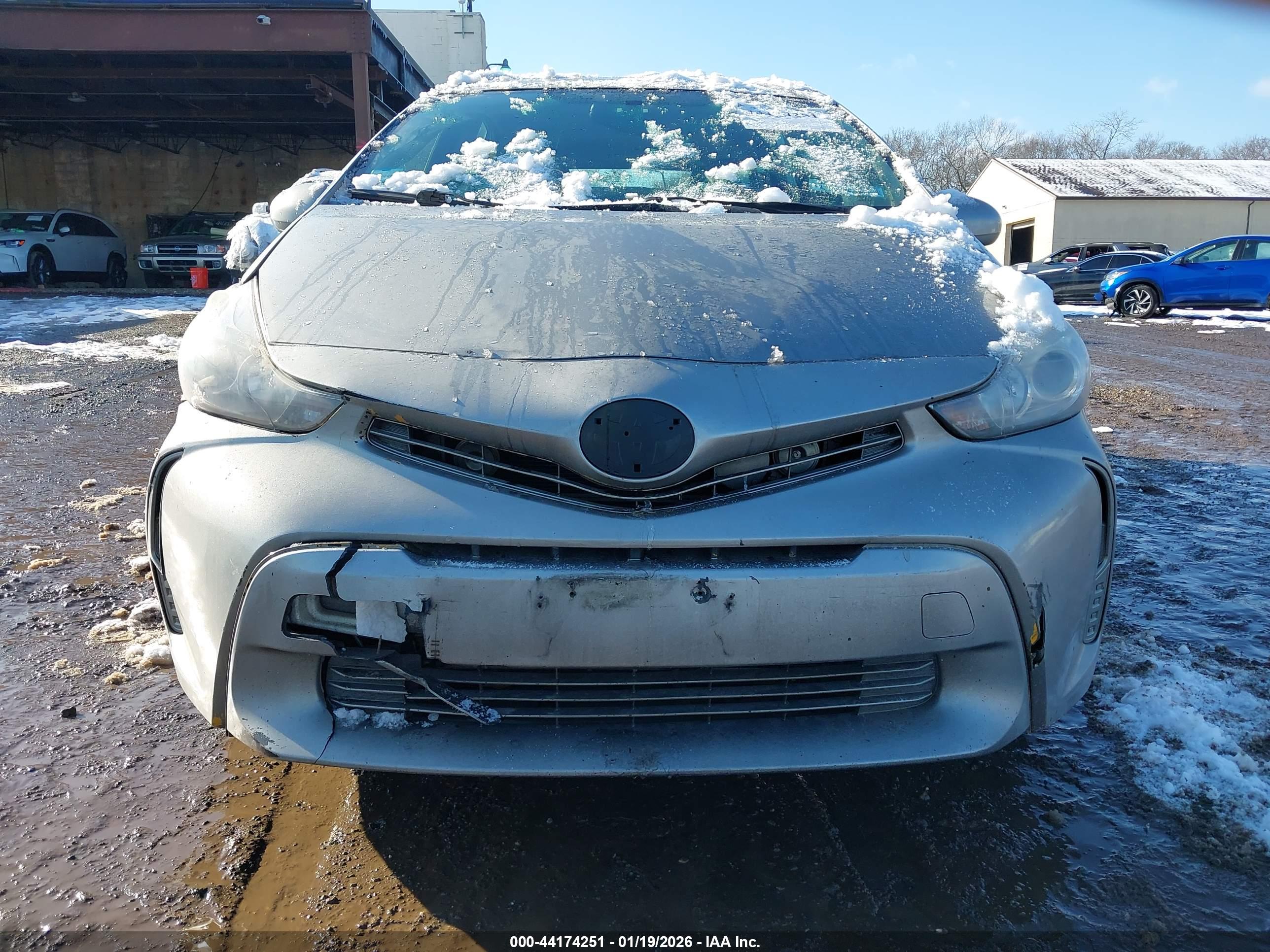TOYOTA PRIUS image 6