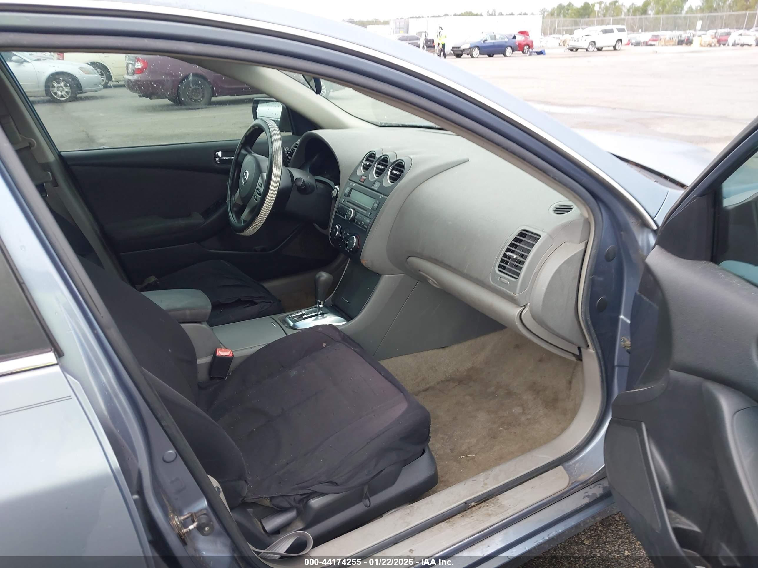 NISSAN ALTIMA image 5