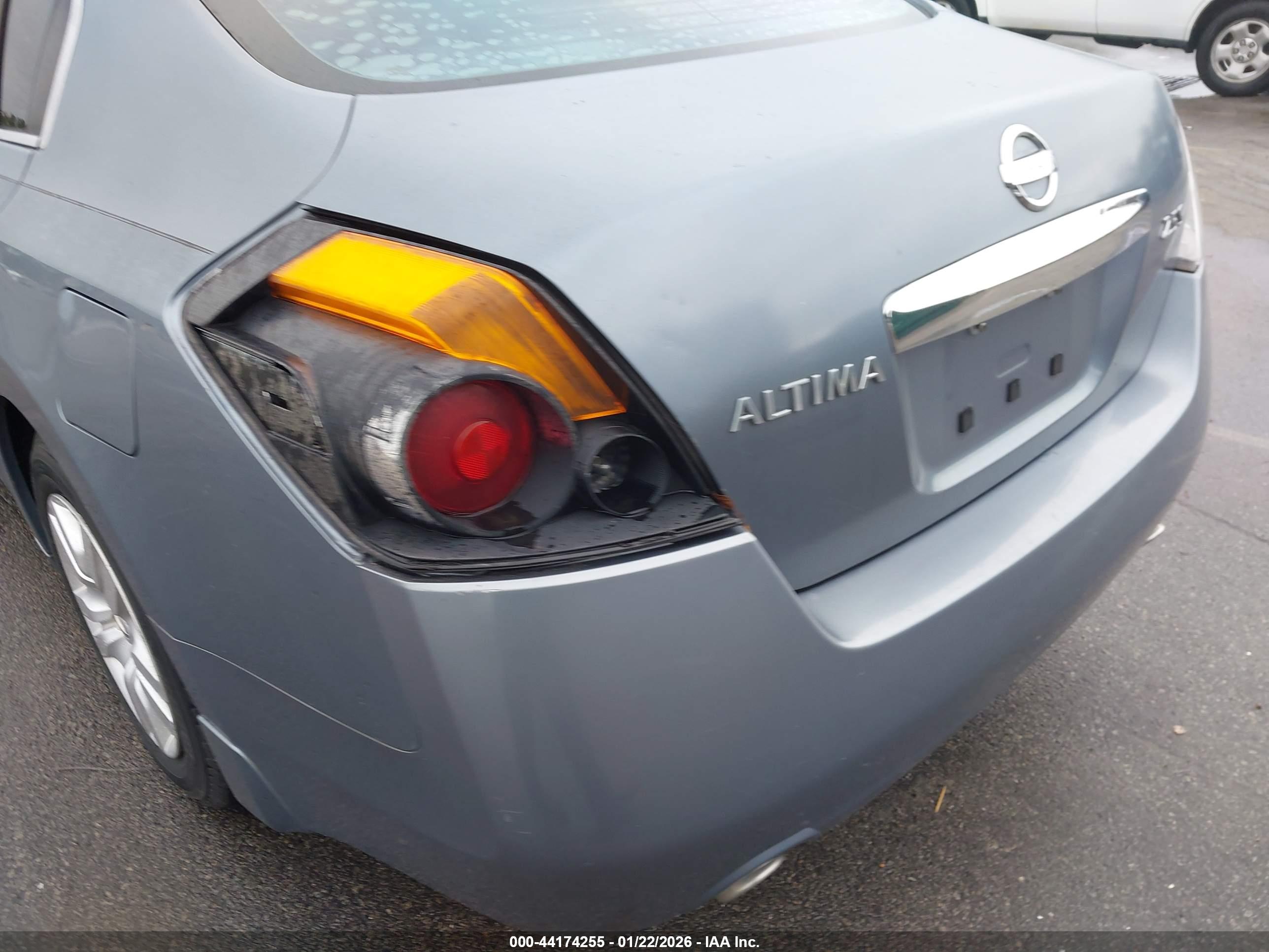 NISSAN ALTIMA image 6