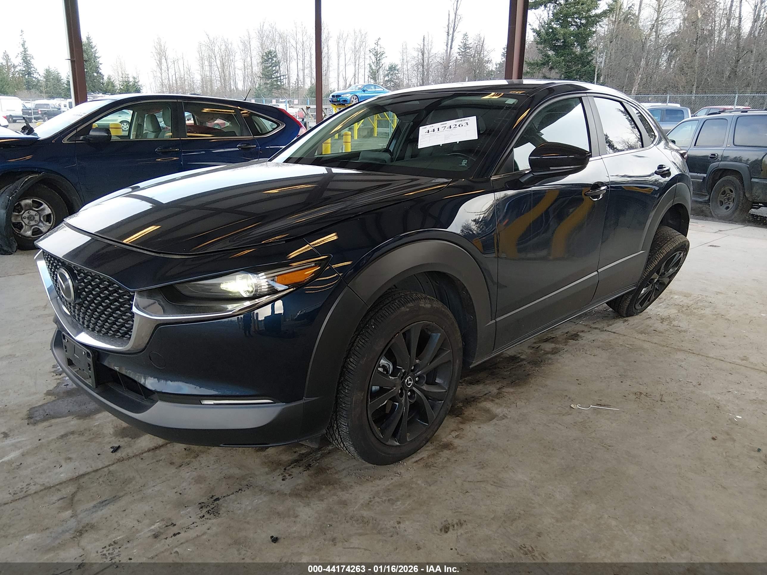 MAZDA CX-30 image 2