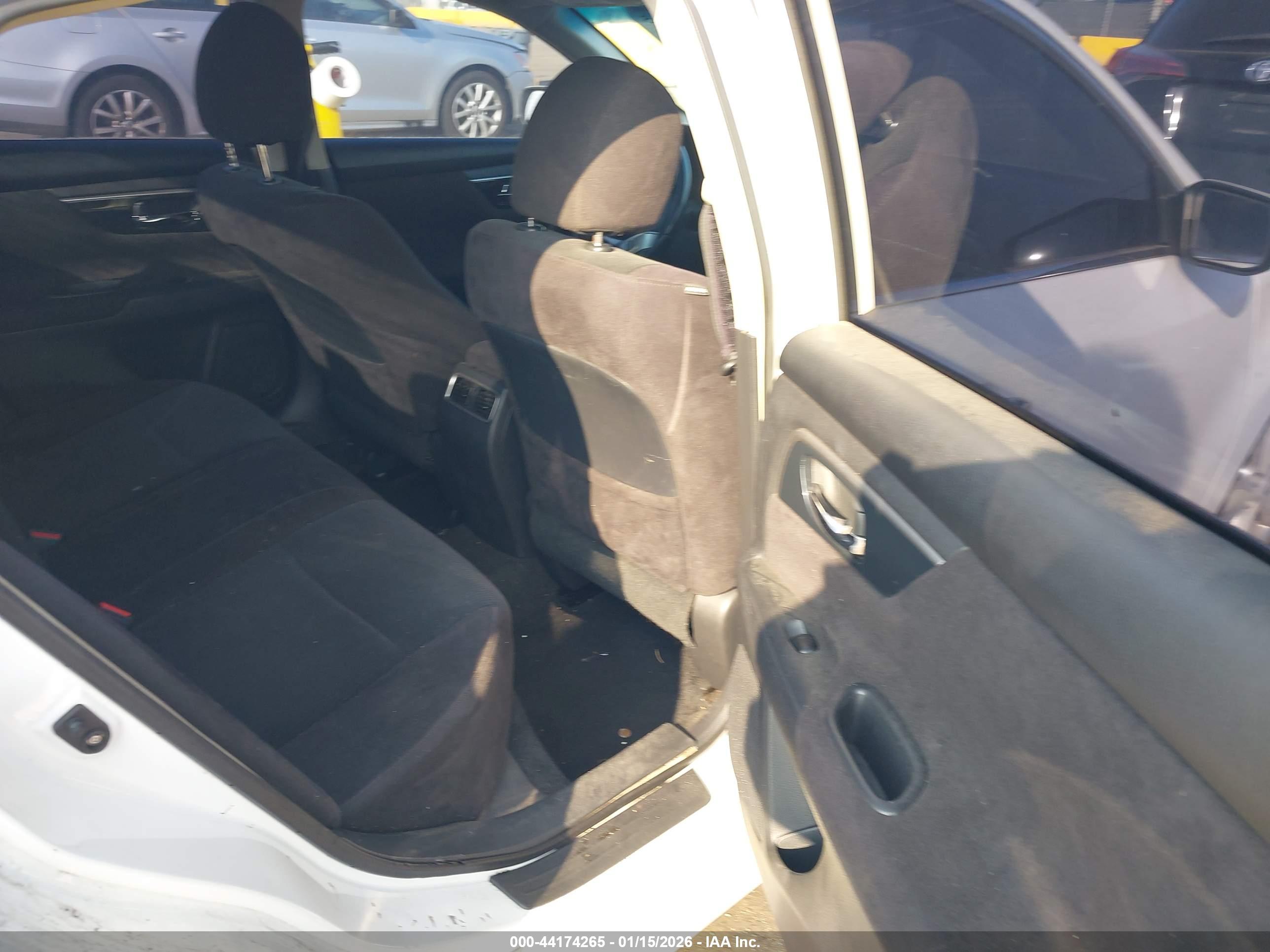 NISSAN ALTIMA image 8
