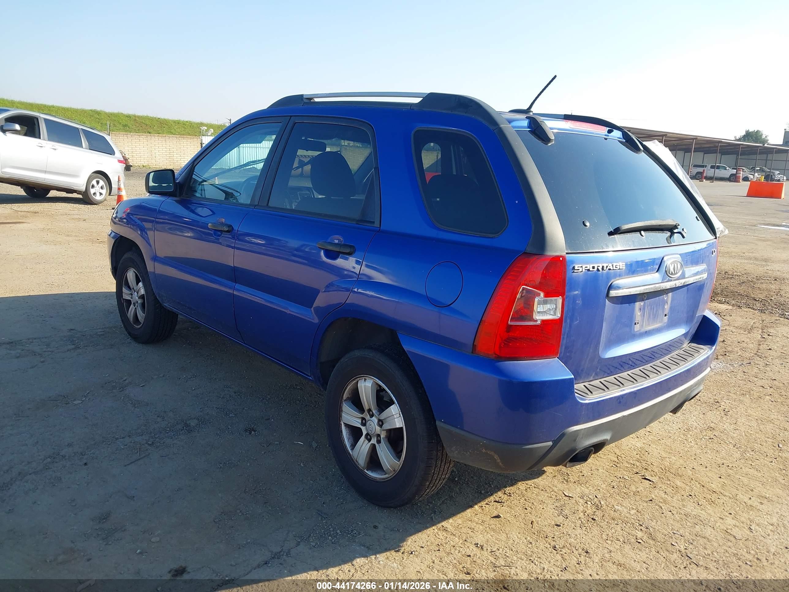 KIA SPORTAGE image 3