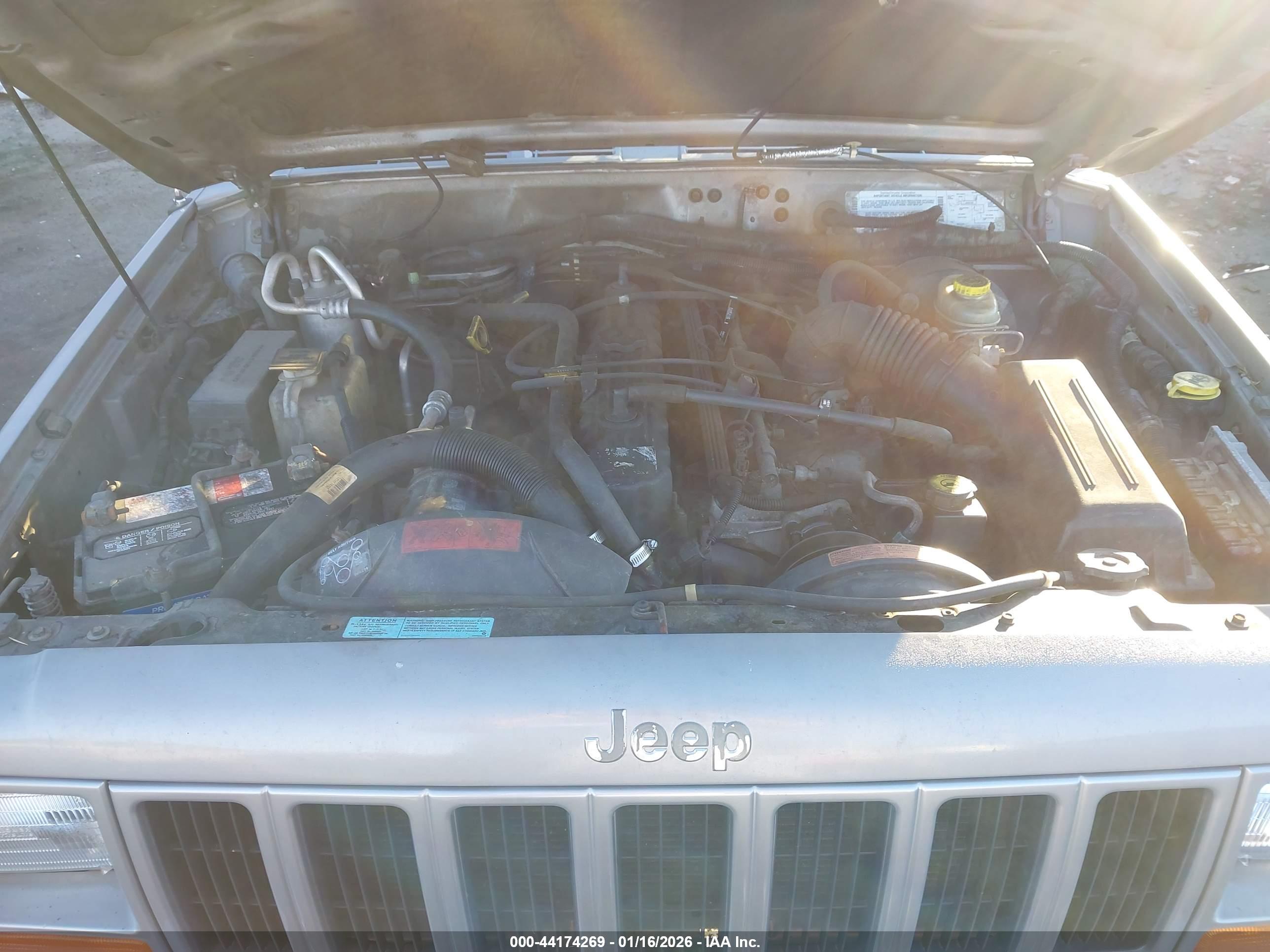 JEEP CHEROKEE image 10