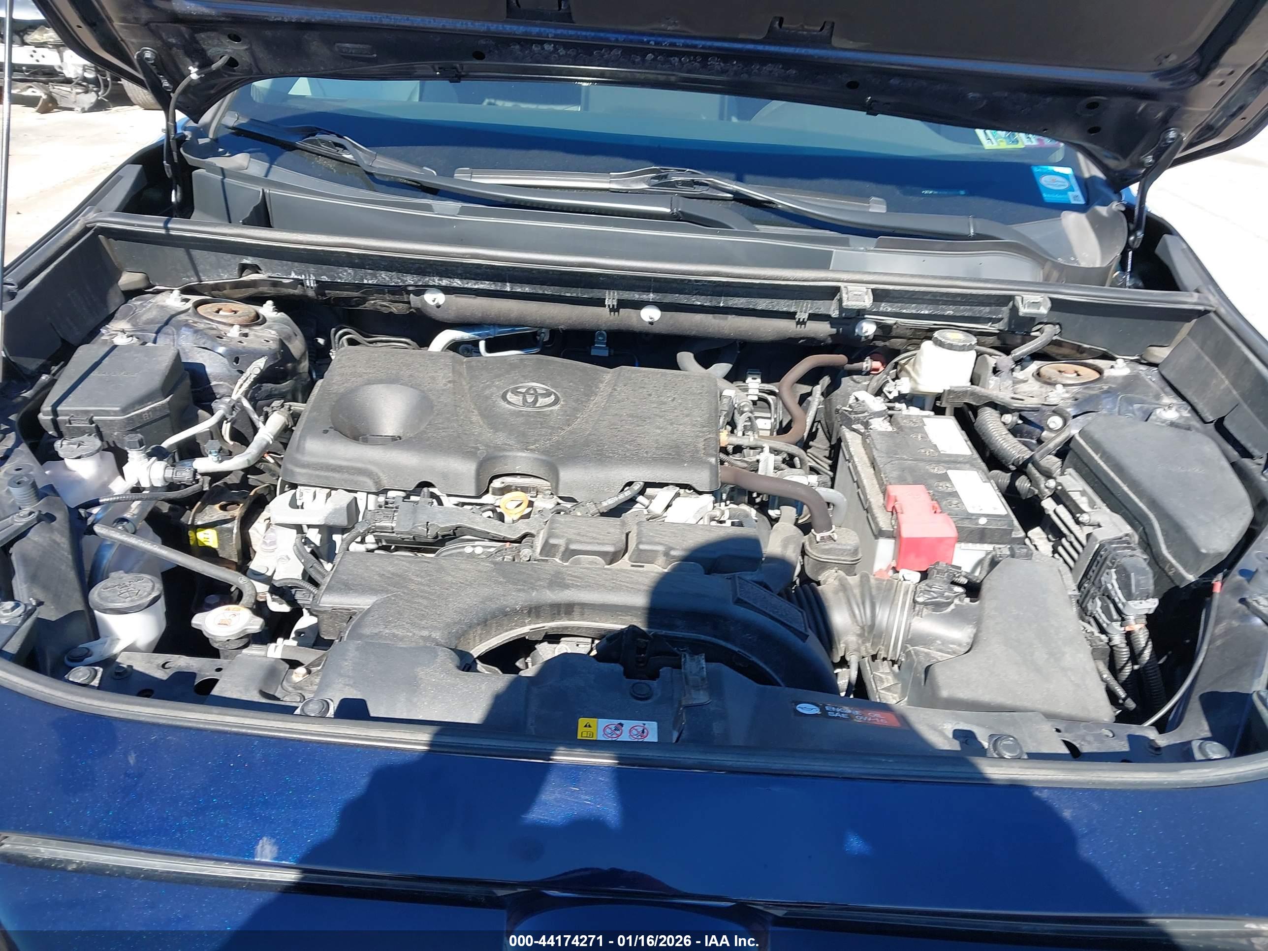 TOYOTA RAV4 image 10
