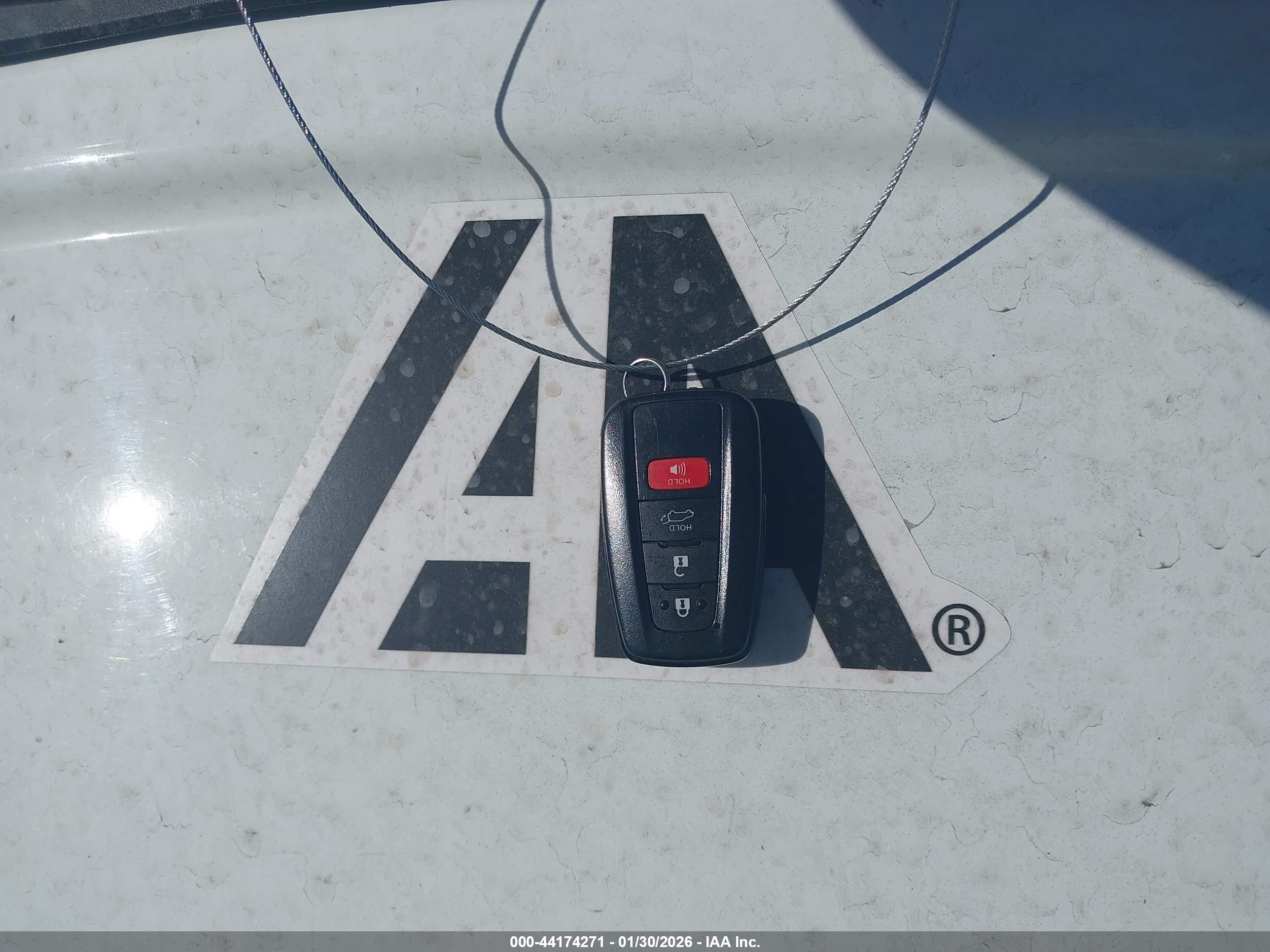 TOYOTA RAV4 image 11