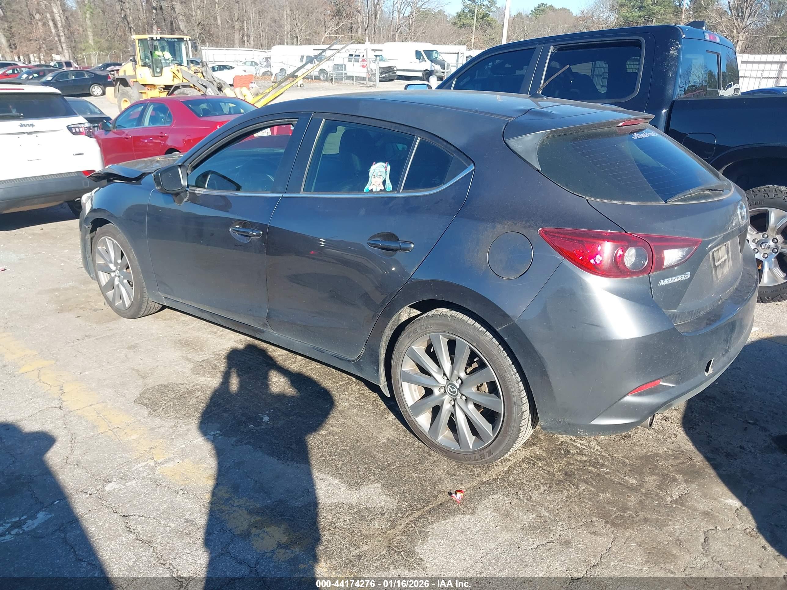 MAZDA MAZDA3 image 3