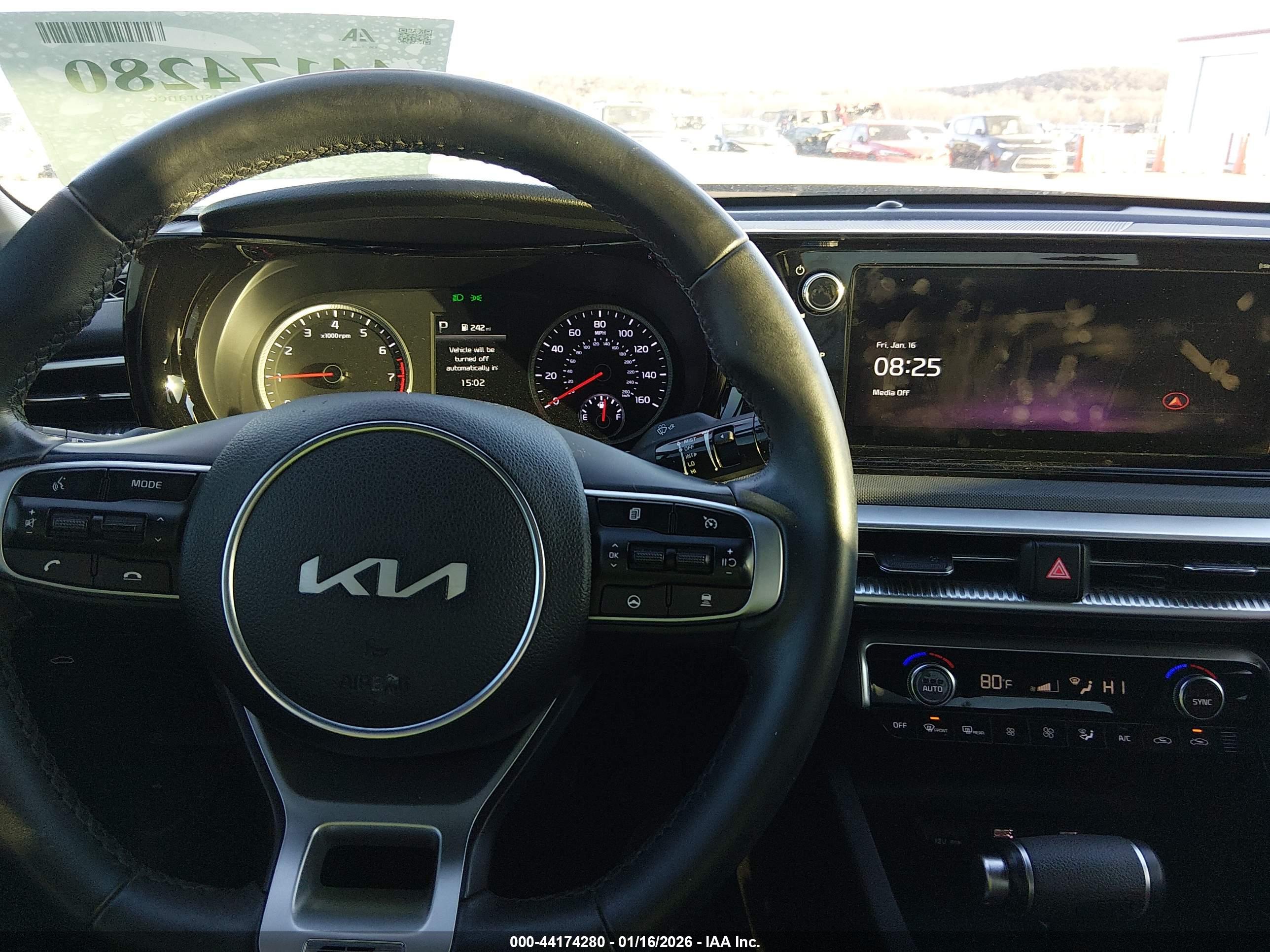 KIA K5 image 7