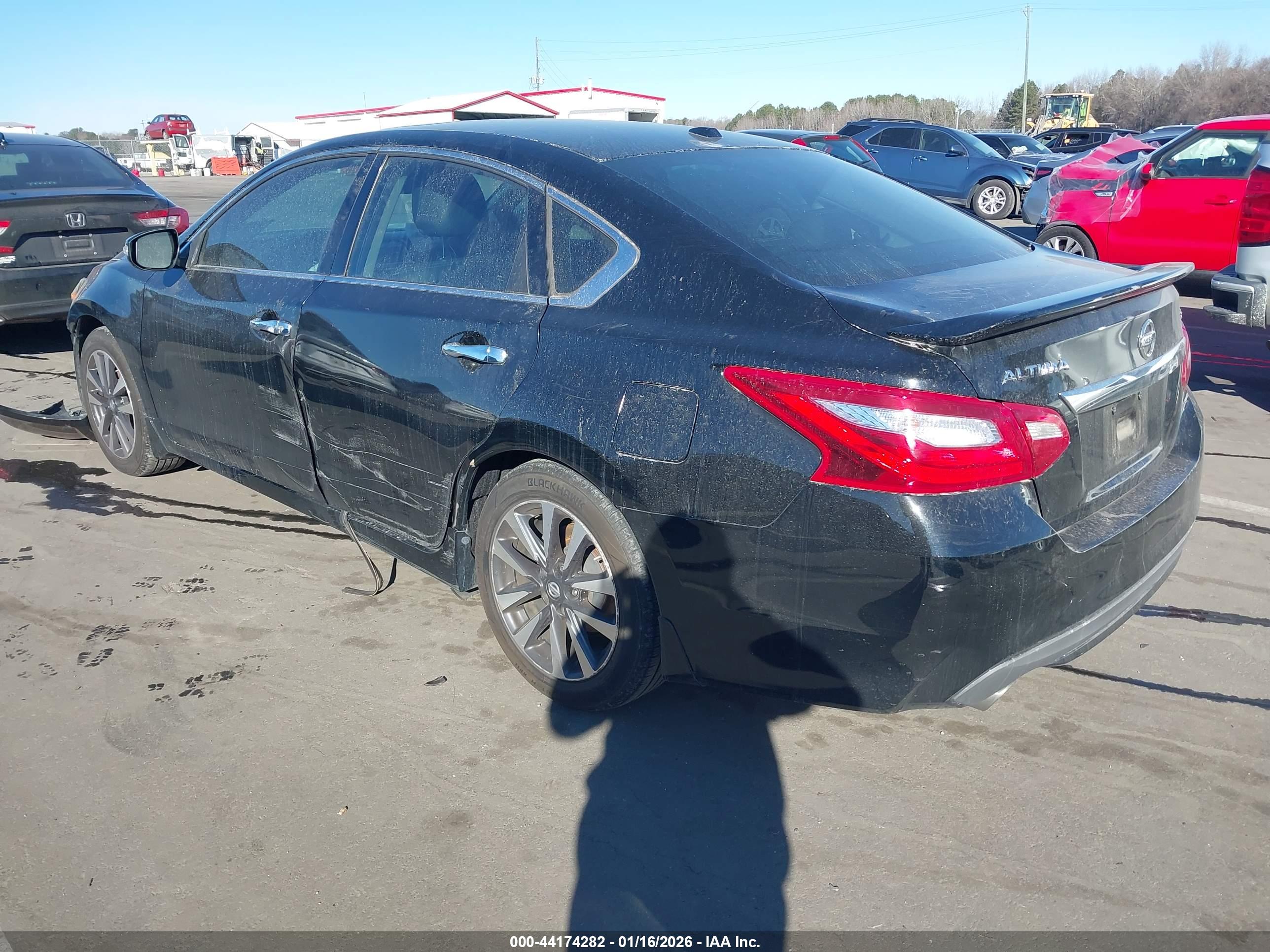 NISSAN ALTIMA image 3