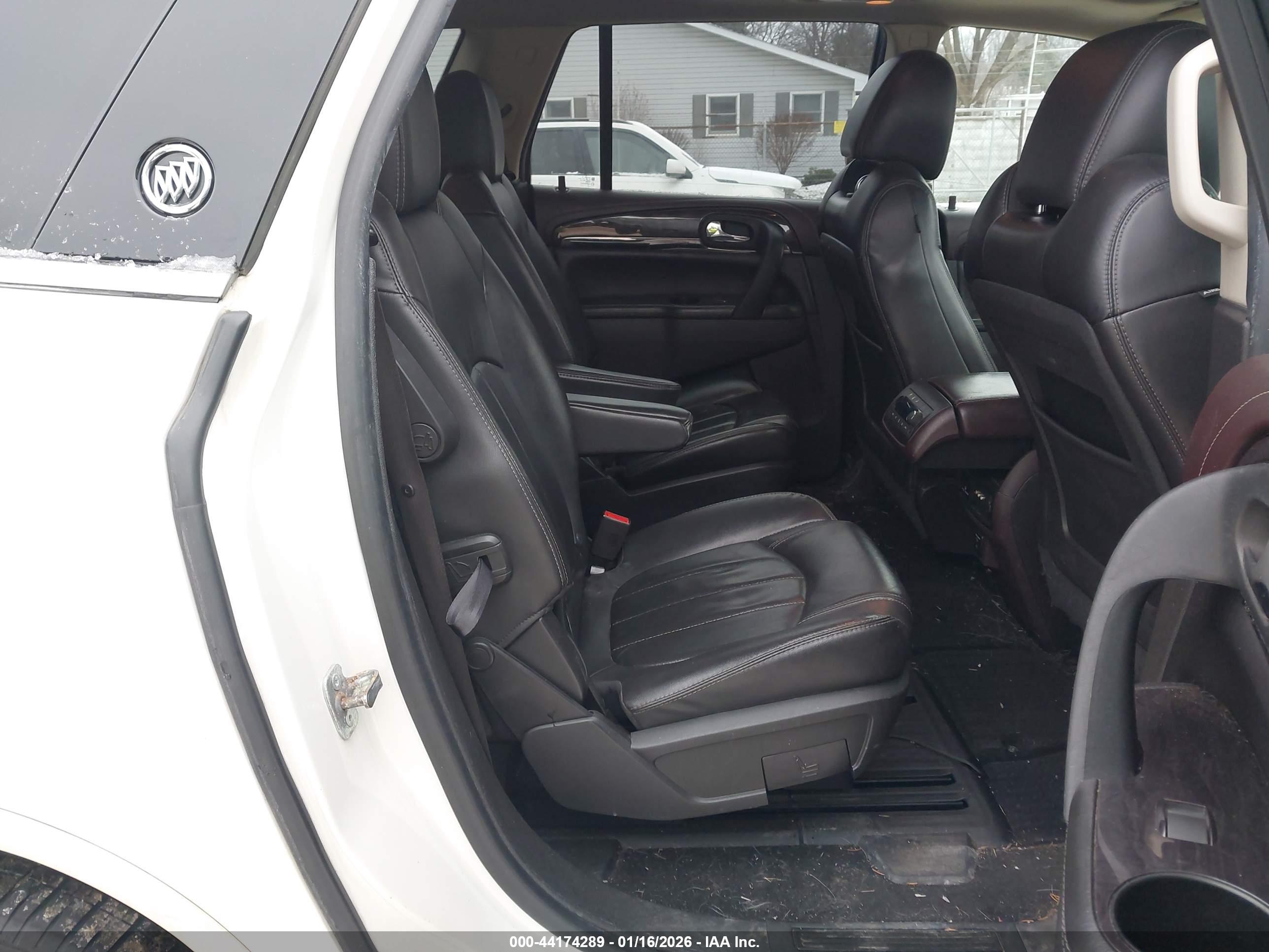 BUICK ENCLAVE image 8