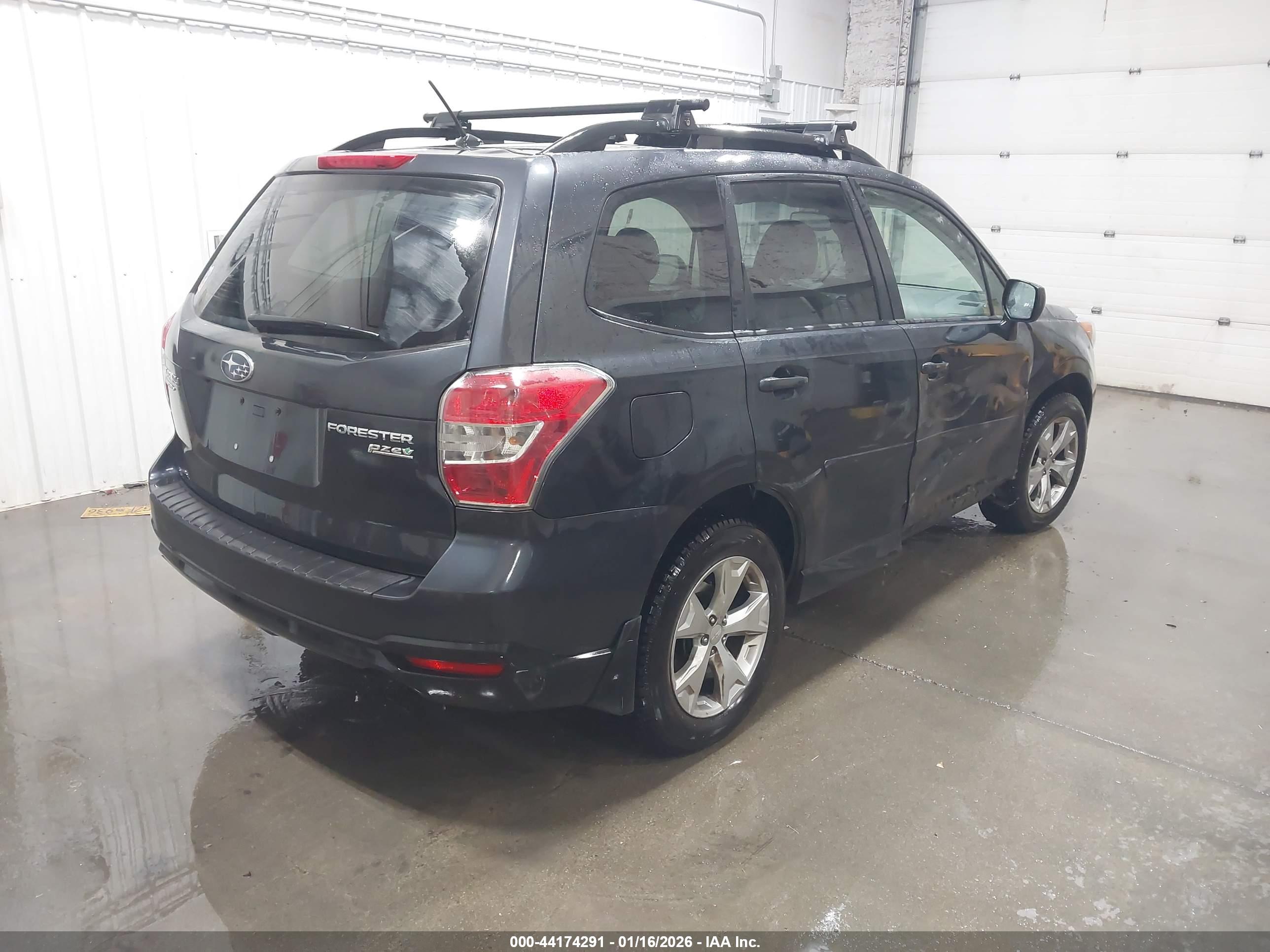 SUBARU FORESTER image 4