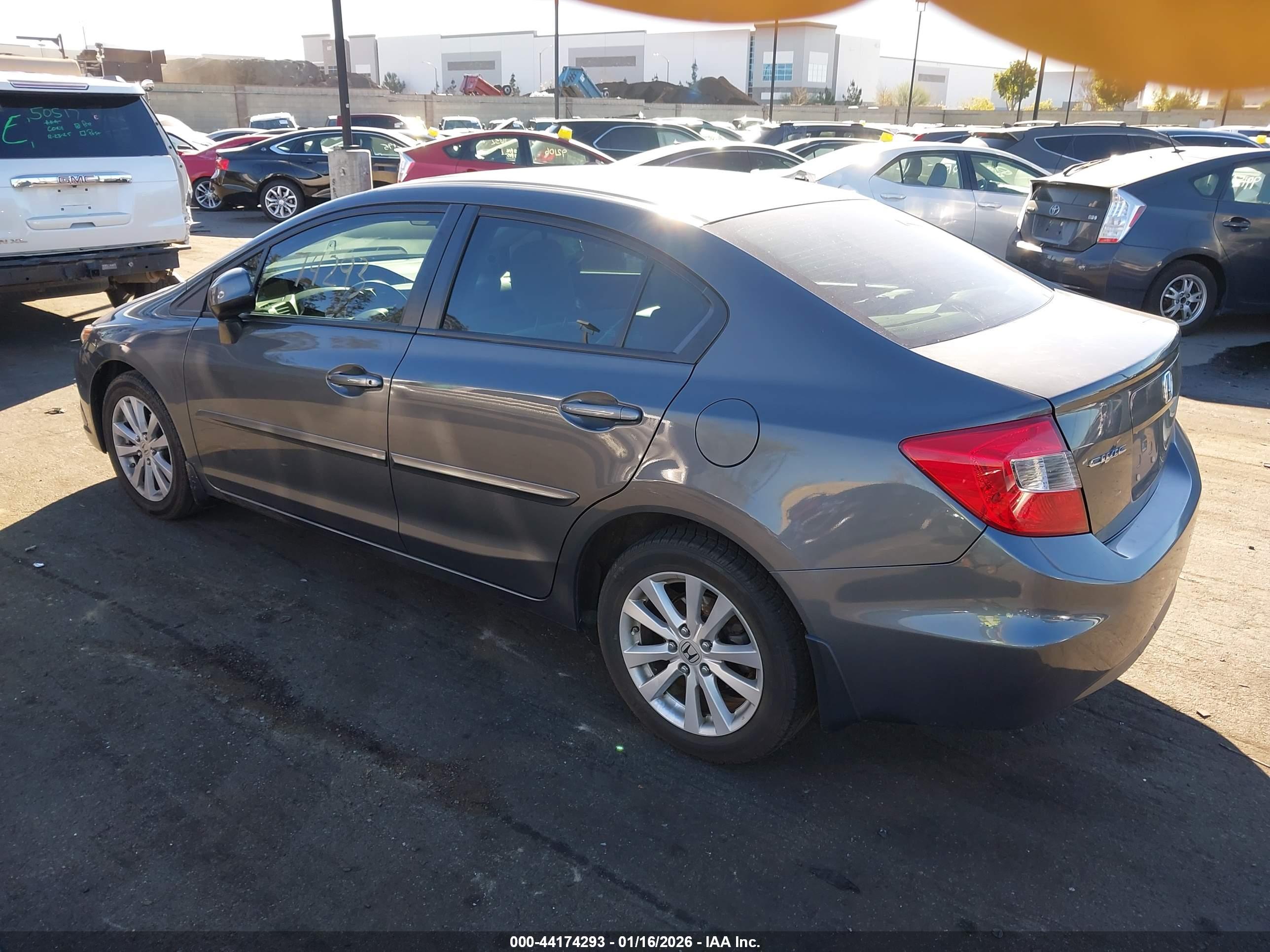 HONDA CIVIC image 3