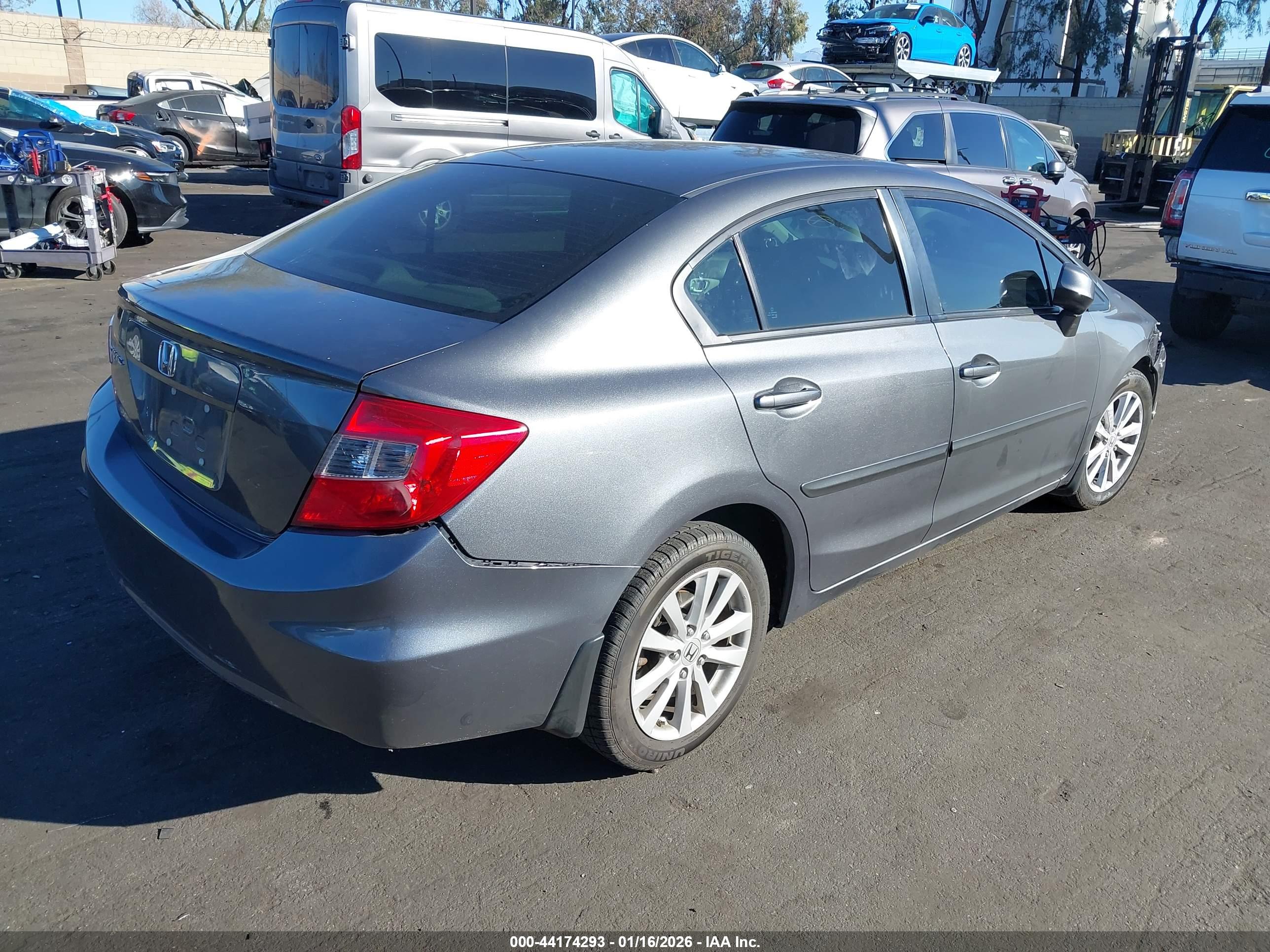 HONDA CIVIC image 4